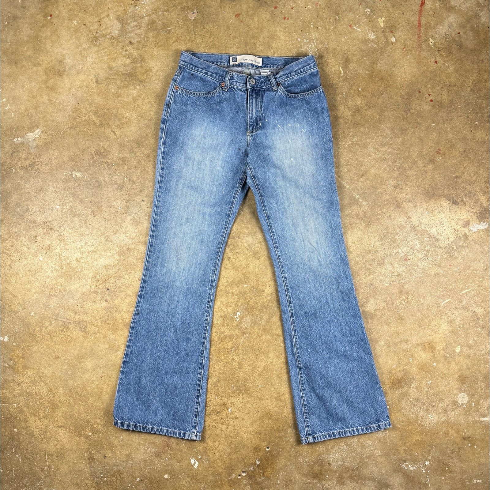 Gap GAP Low Rise Flare Vtg Jeans Women’s Size 6 Paint Y2K Denim Size 28" / US 6 / IT 42 - 1 Thumbnail