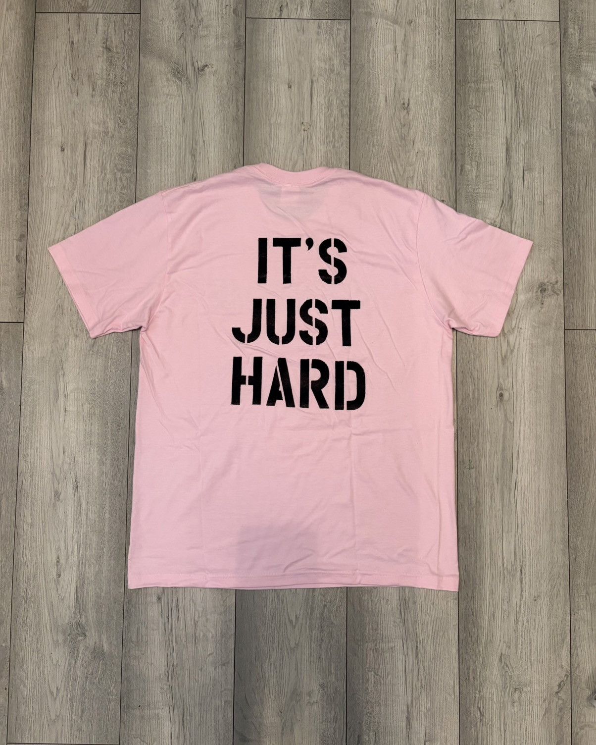 Supreme Supreme SS26 Hard Tee Pink - Size M Size US M / EU 48-50 / 2 - 2 Thumbnail
