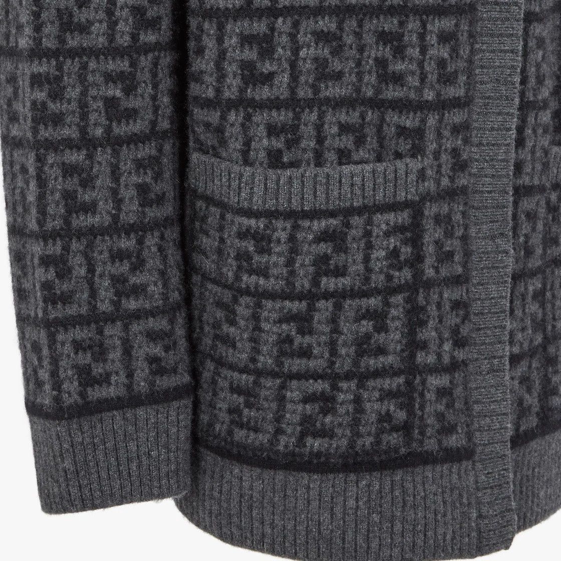 Fendi o1s1wg110825 Cardigan in Black Size XL / US 12-14 / IT 48-50 - 3 Thumbnail