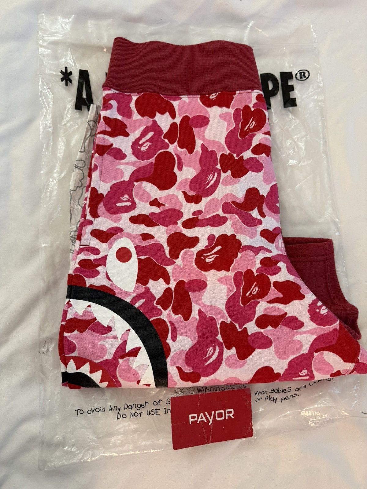Bape Bape ABC camo side shark sweat shorts Size US 32 / EU 48 - 7 Thumbnail
