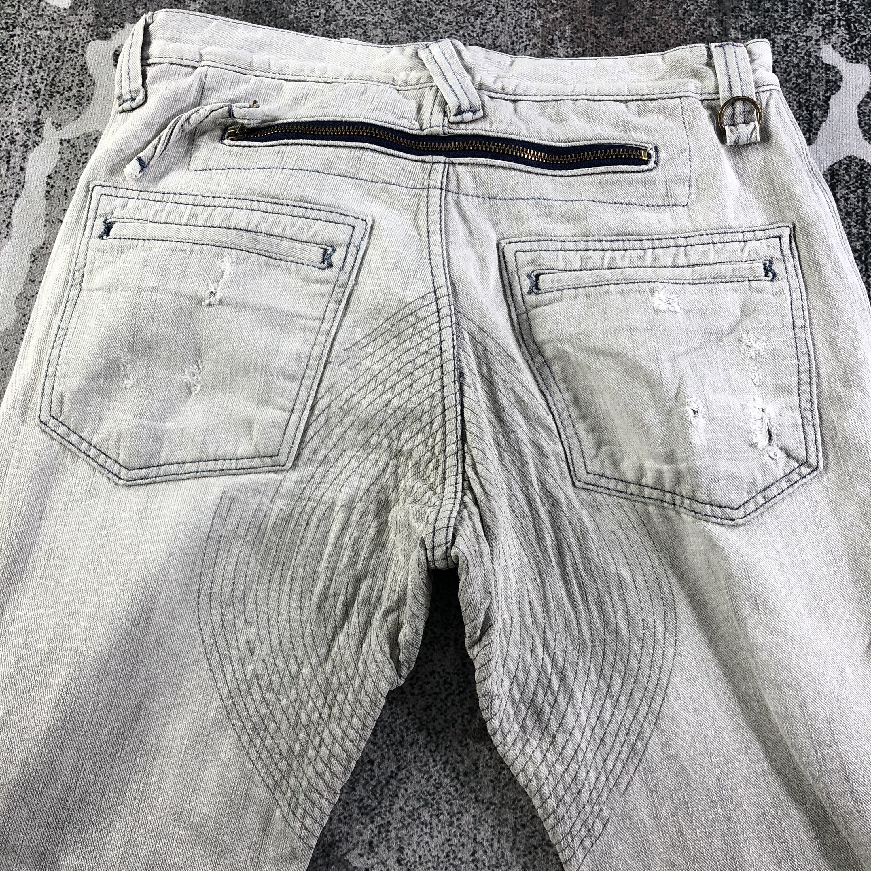 Japanese Brand Distress Japanese Brand Jeans Faded Gray Denim KJ2328 Size US 30 / EU 46 - 4 Thumbnail