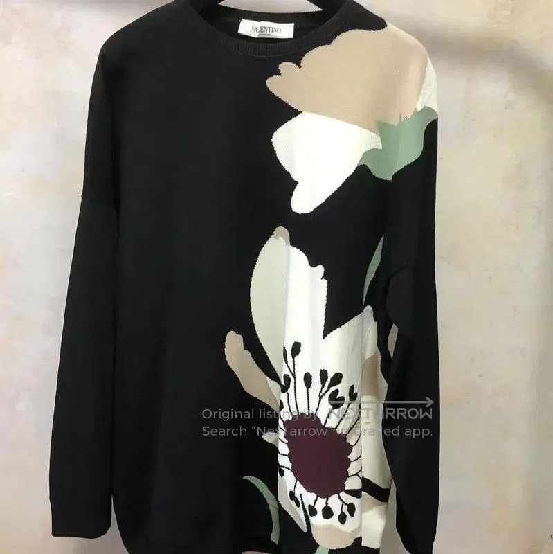 Valentino Valentino Black Wool Blend Floral Sweater . Size XS / US 0-2 / IT 36-38 - 1 Thumbnail