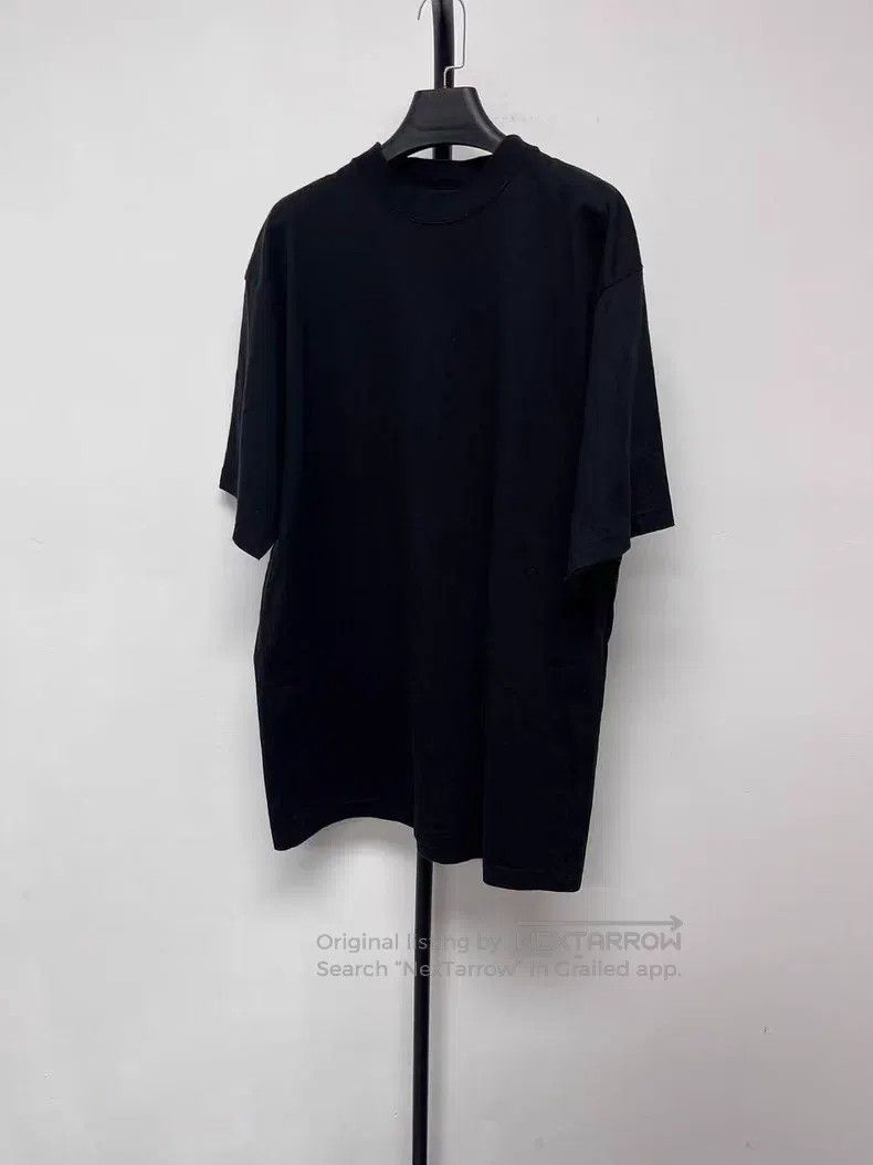 Balenciaga Balenciaga Solid Color Rhinestone Round Neck Short Sleeve Size US S / EU 44-46 / 1 - 2 Thumbnail