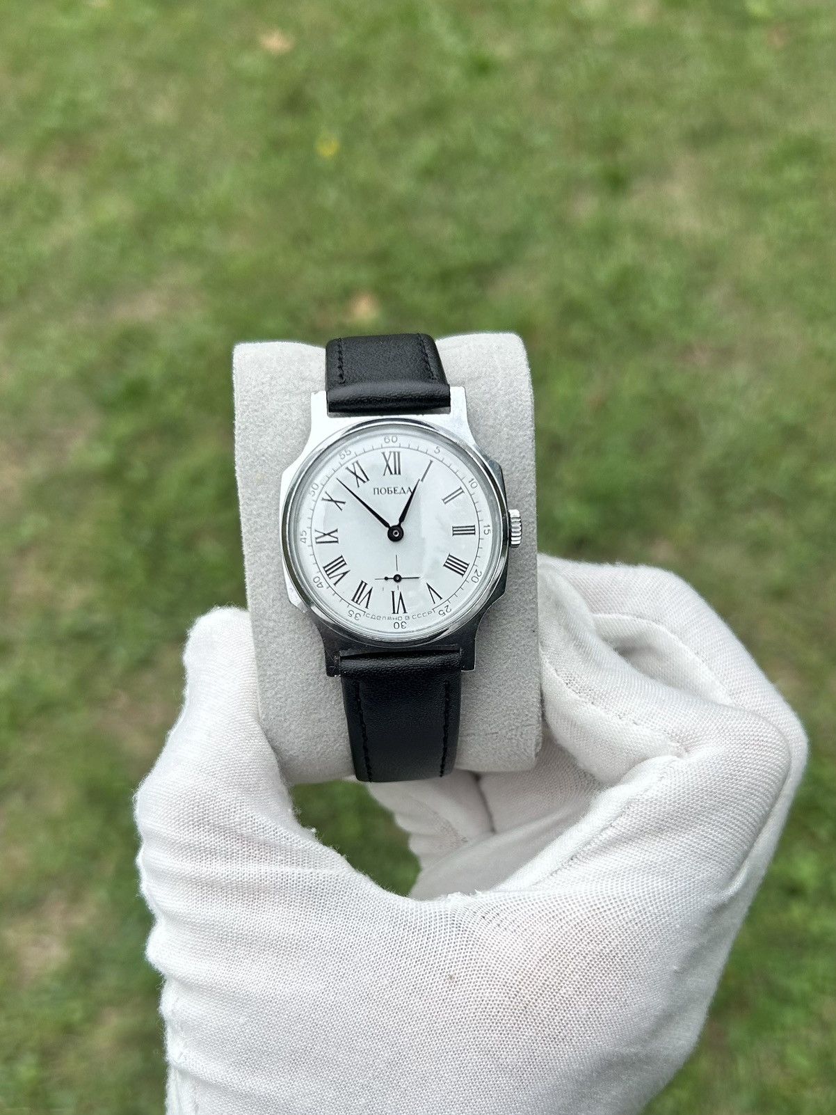 Vintage Vintage Watch Pobeda Soviet USSR Mechanical Wristwatch 1980s Size ONE SIZE - 11 Thumbnail
