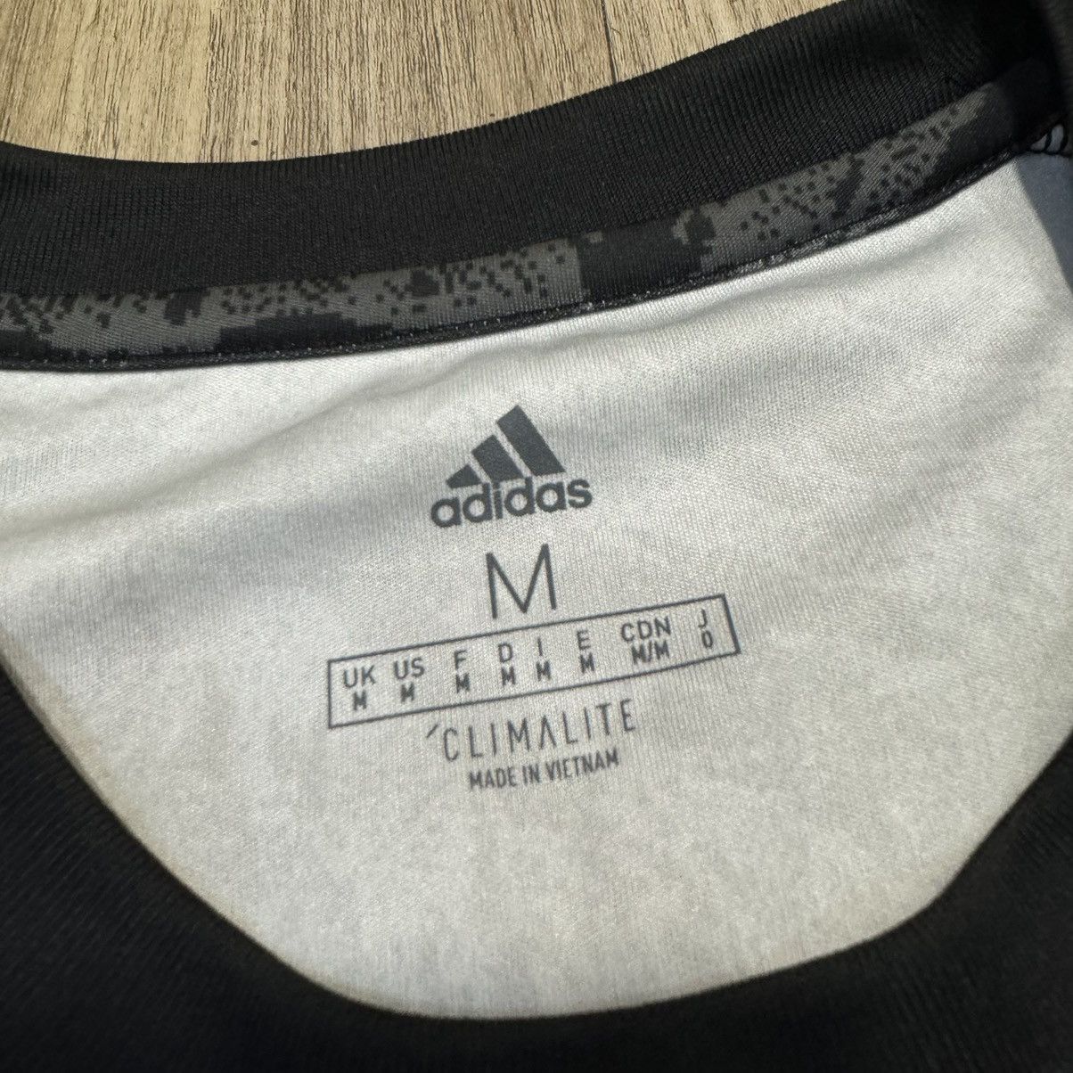 Adidas Juventus 19/20 goalkeeper gk shirt #77 Buffon Size US M / EU 48-50 / 2 - 6 Thumbnail