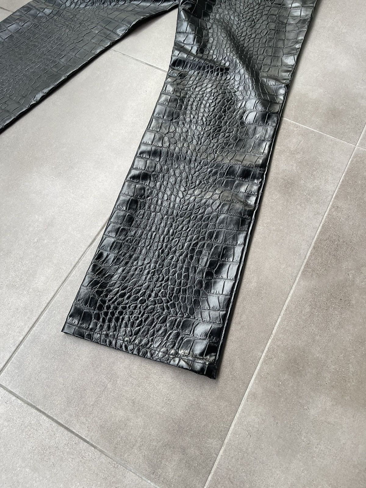 Viktor & Rolf !DS! SS23 Viktor & Rolf Crocodile Faux Leather Black Pants Size US 32 / EU 48 - 18 Thumbnail