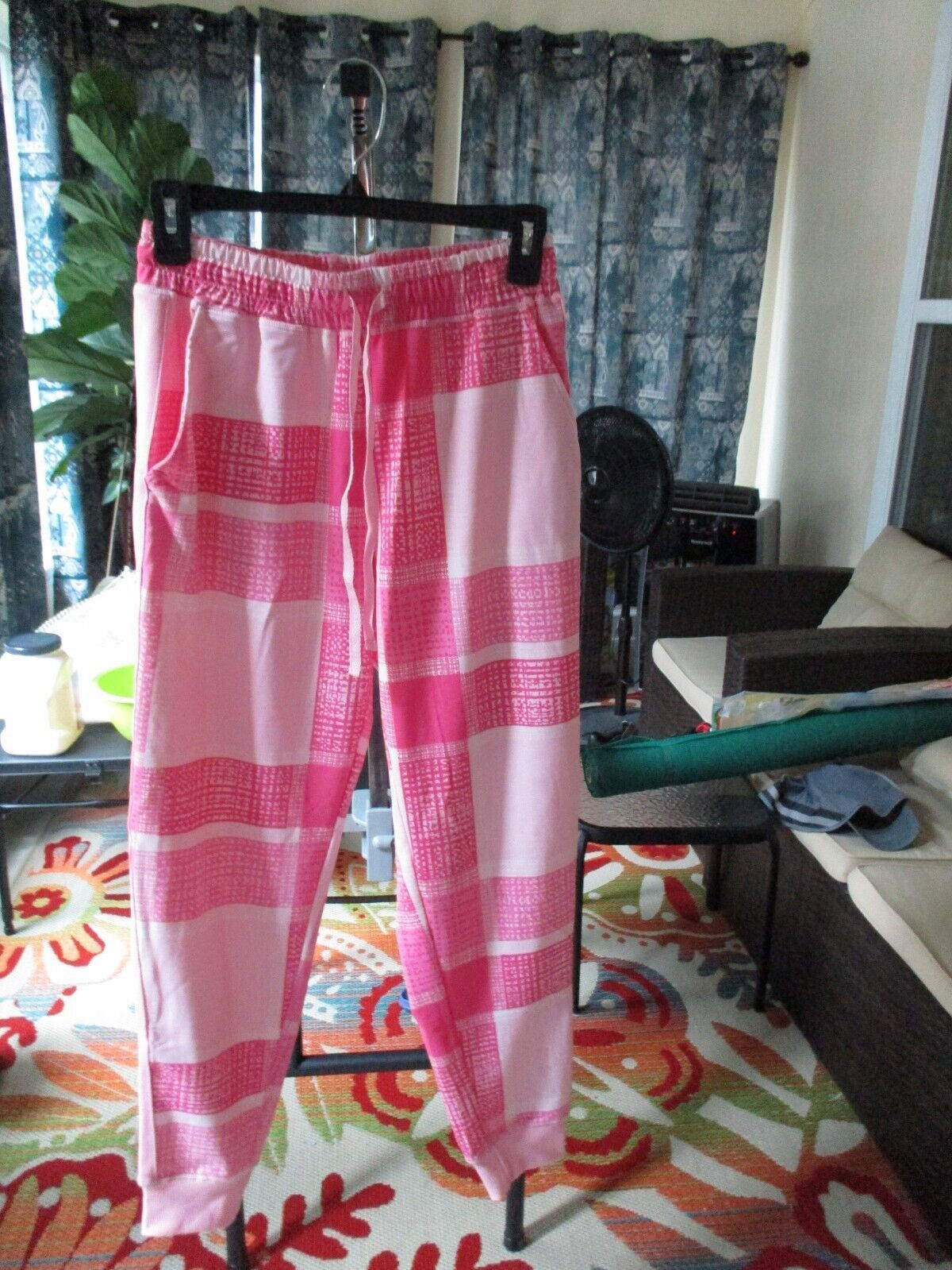 Other LuLaroe NWOT Jax Small Pink Plaid Joggers Sweatpants Size 28" / US 6 / IT 42 - 2 Thumbnail