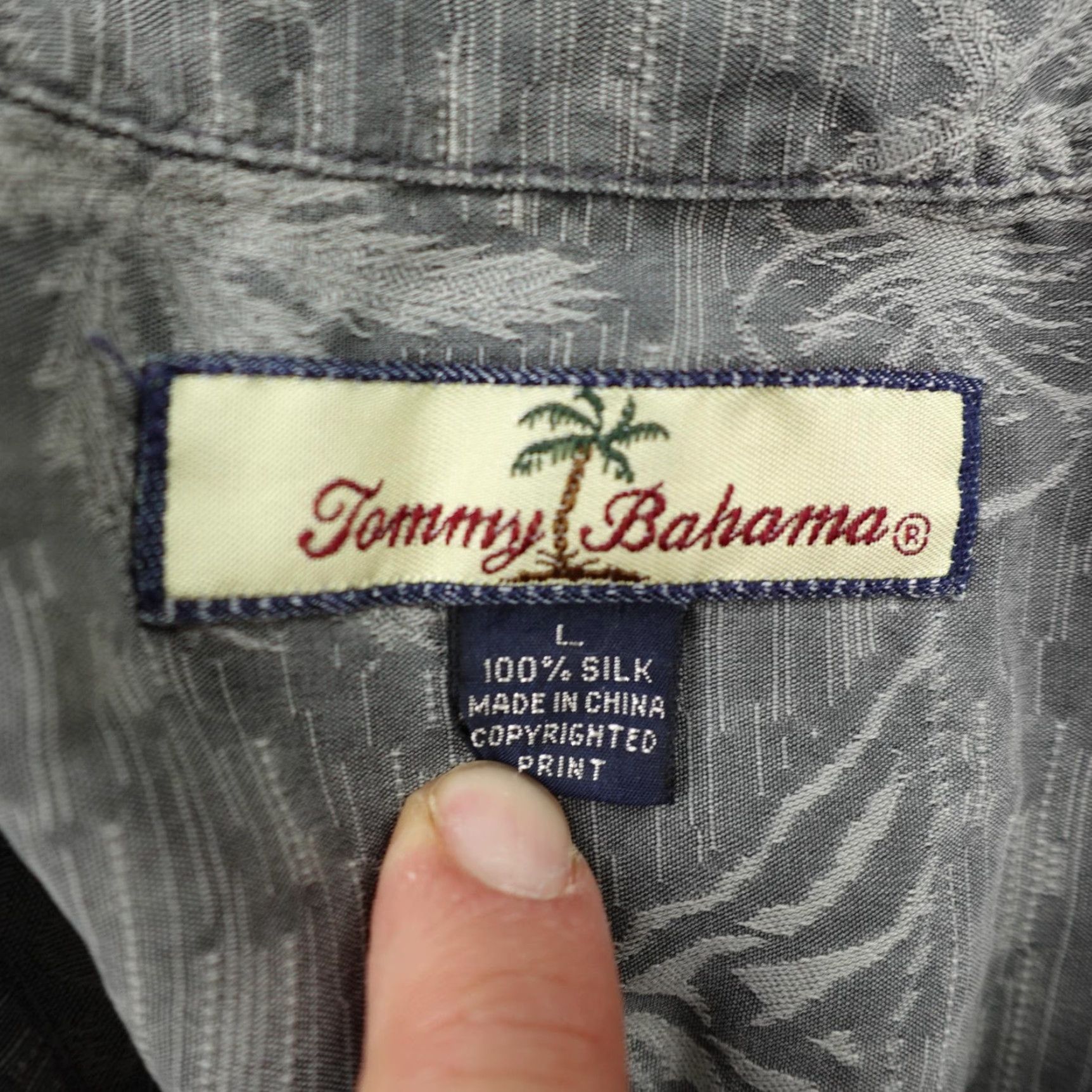 Tommy Bahama Tommy Bahama Button-Up Shirt Mens Large Gray Silk Hawaiian Floral Print Casual Tropical Size US L / EU 52-54 / 3 - 7 Thumbnail