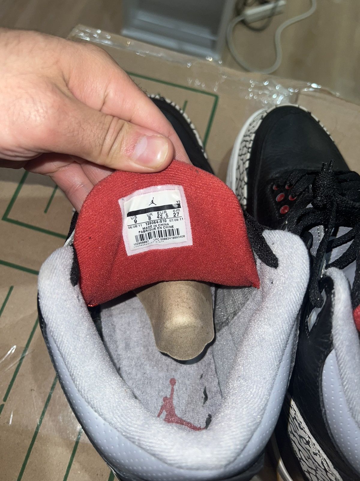 Jordan Brand Air Jordan 3 Retro Black Cement – Size 9 Size US 9 / EU 42 - 10 Thumbnail