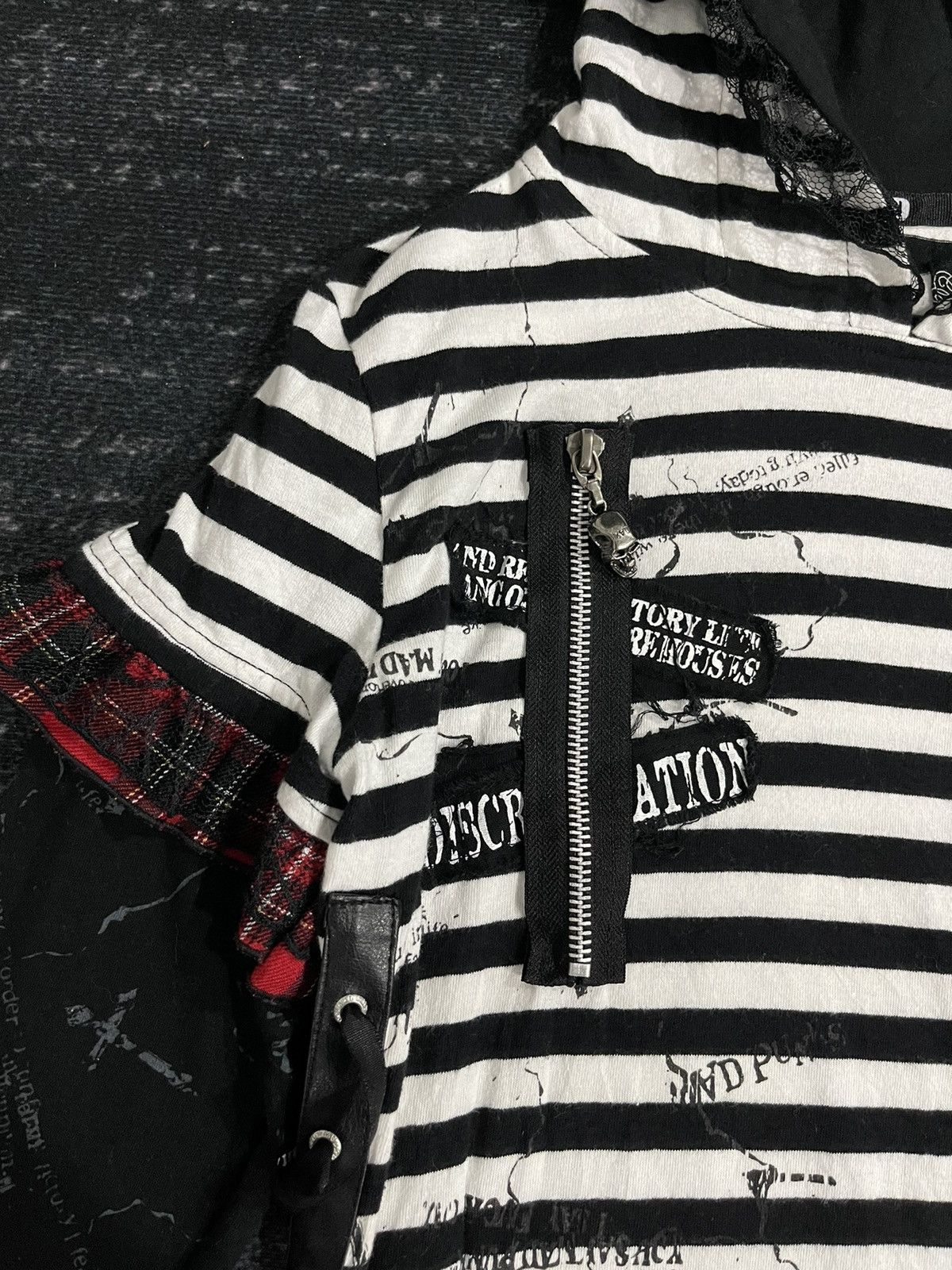 Japanese Brand 📌Binding Offer📌Vintage Mad Punk Girl Longsleeve Hoodie Size M / US 6-8 / IT 42-44 - 6 Thumbnail