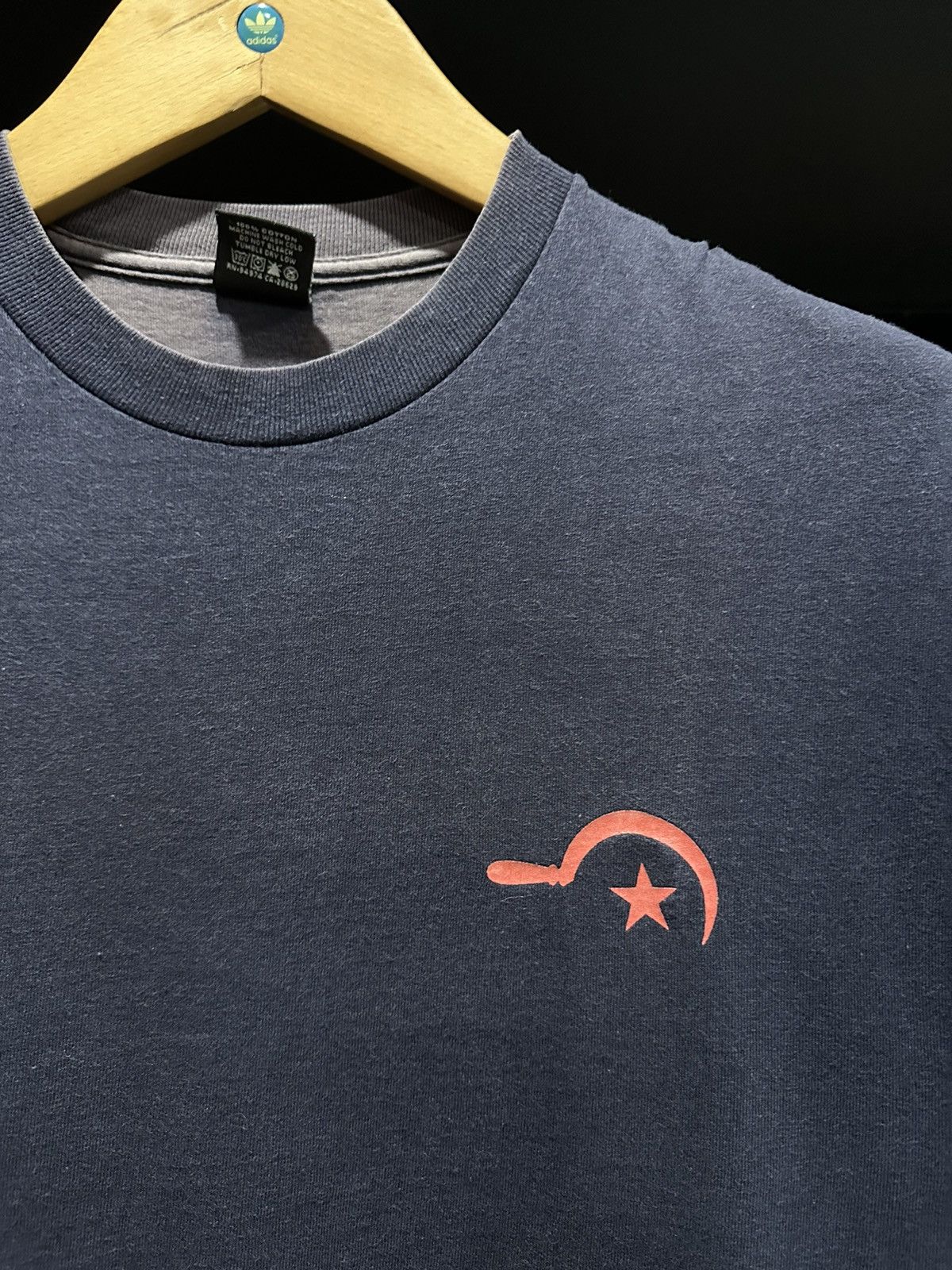 Stussy × Vintage Vintage Stussy Skulls Skateboard Sun Faded Tee Size US M / EU 48-50 / 2 - 7 Thumbnail