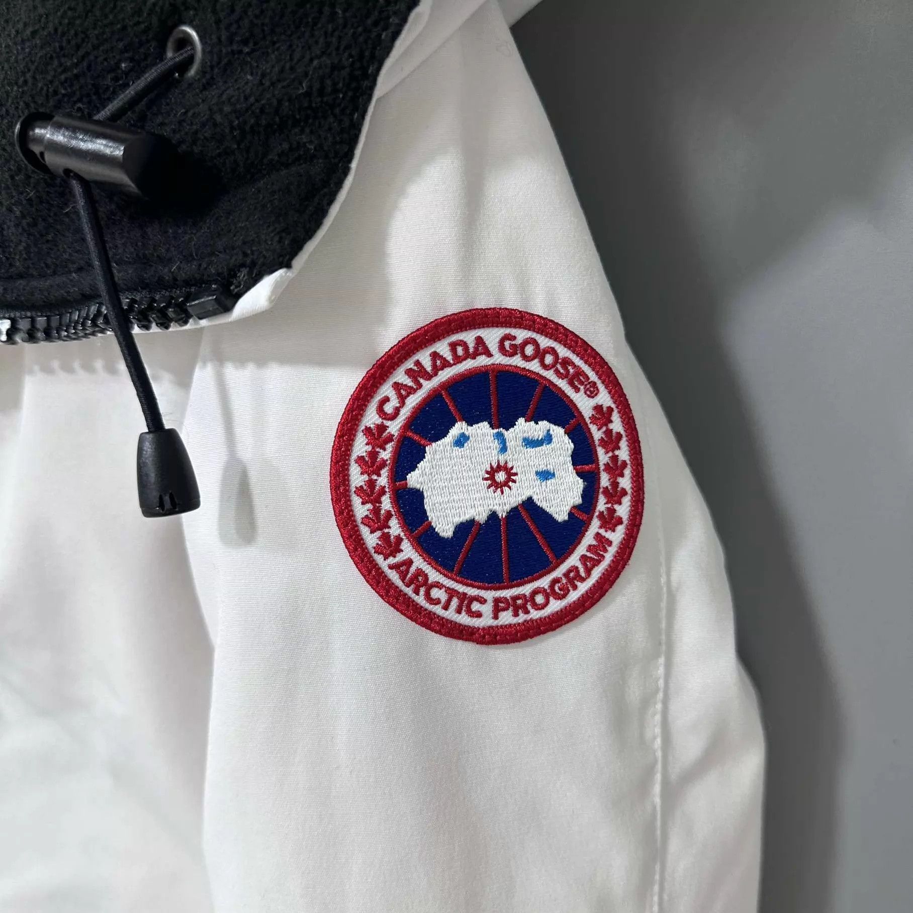 Canada Goose Canada Goose Polaris White Parker fur S down jacket Size S / US 4 / IT 40 - 4 Thumbnail