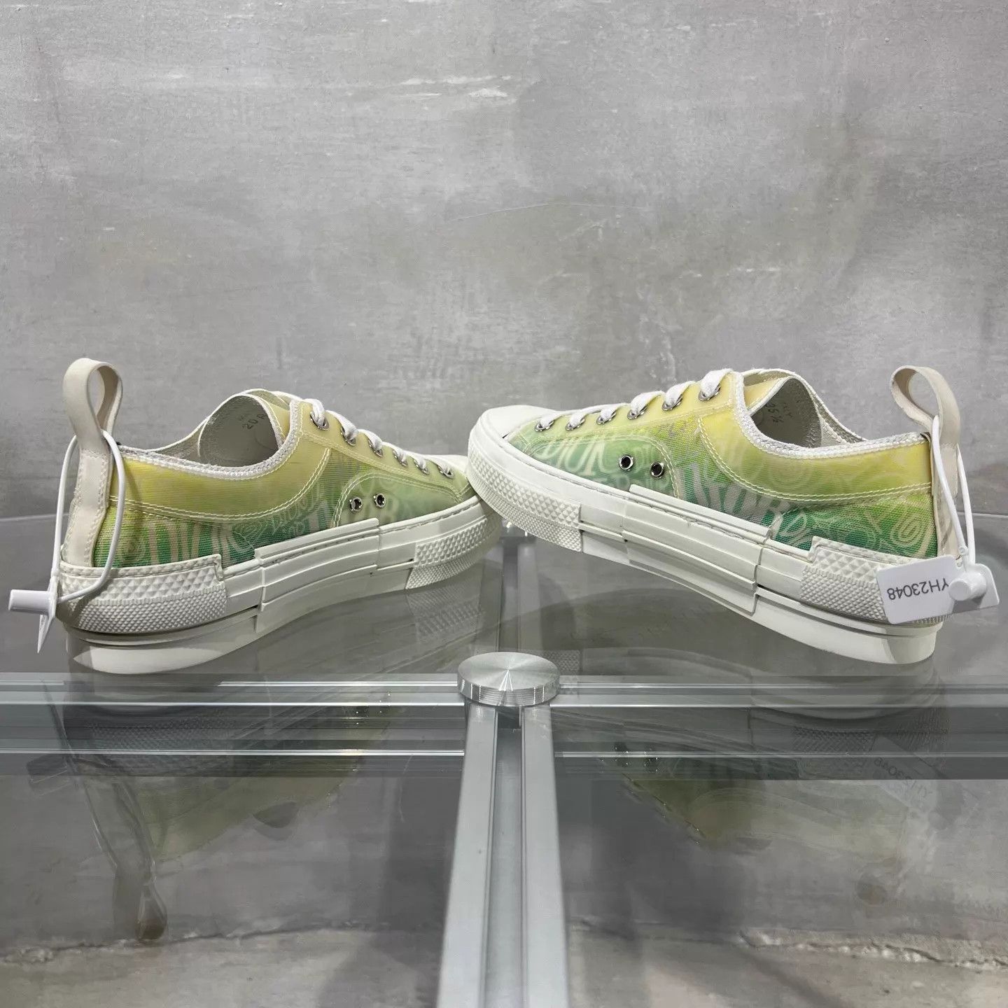 Dior Dior x Stussy B23 Yellow Green Gradient Wmns 35.5 Size US 5 / IT 35 - 5 Thumbnail