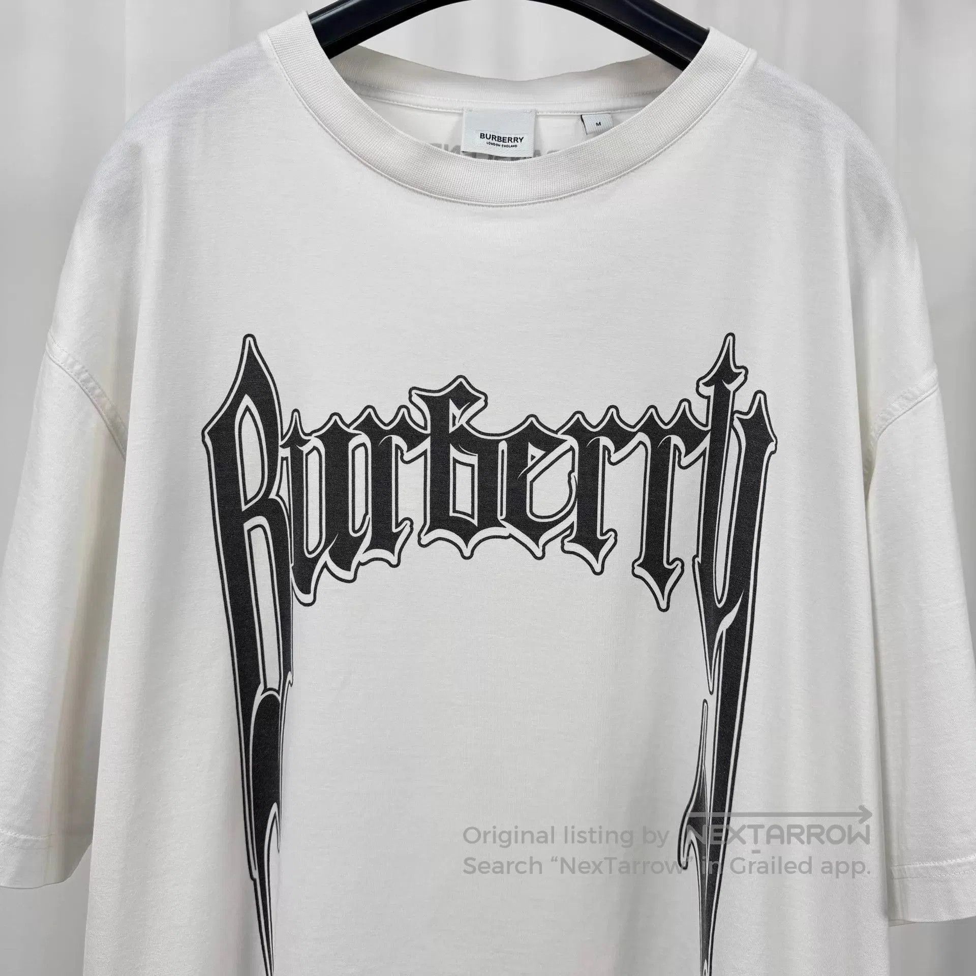 Burberry White Graphic Short Sleeve T-Shirt. Size US M / EU 48-50 / 2 - 3 Thumbnail