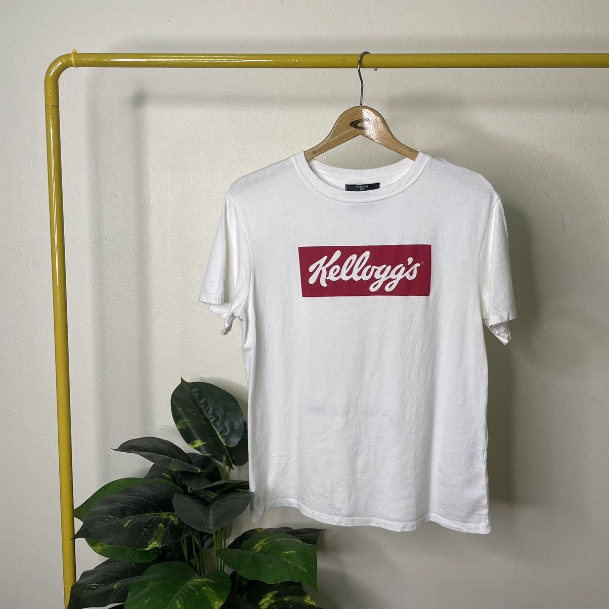 Bershka Vintage Kellogs Cereal x Bershka Box Logo Promo T Shirt Size US S / EU 44-46 / 1 - 1 Thumbnail