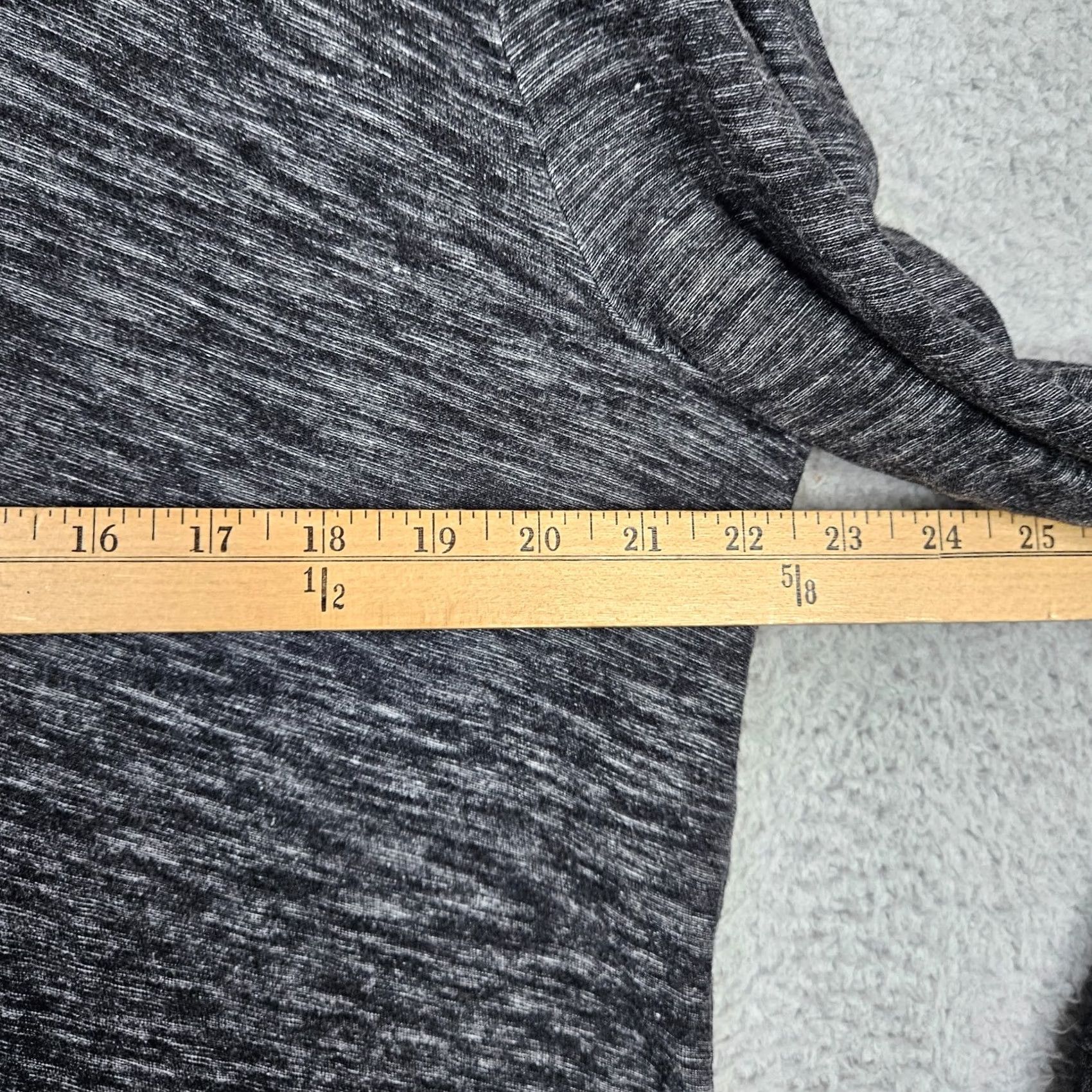 UNTUCKit UNTUCKit Men's T-Shirt Long Sleeve Black 100% Cotton Crew Neck Size L Regular Shirt Mens Size US L / EU 52-54 / 3 - 7 Thumbnail