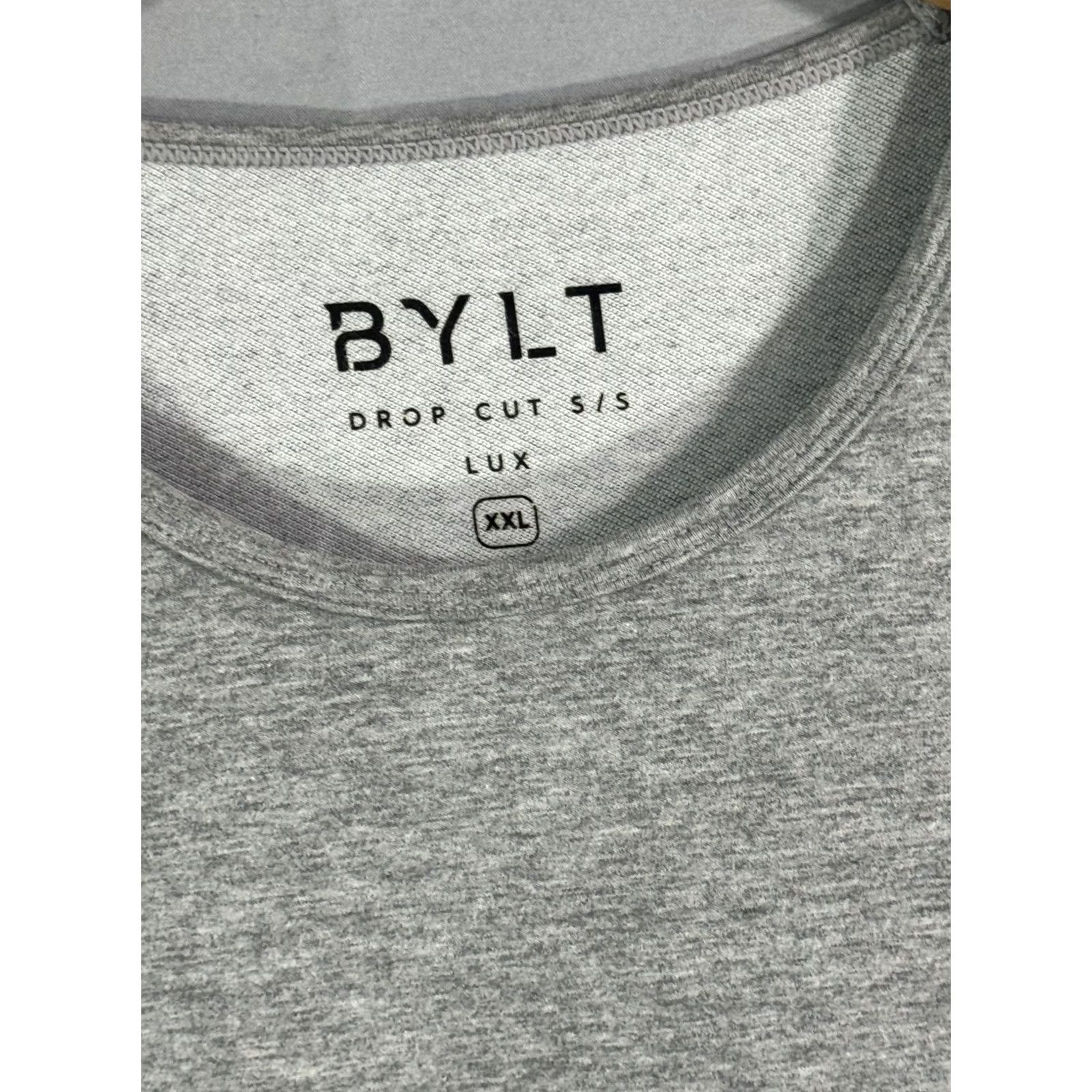 Vintage BYLT Shirt Mens 2XL Gray Short Sleeve Crew Neck Drop Cut Lux T-Shirt Tee Athletic Basic Casual Soft Size US XXL / EU 58 / 5 - 4 Thumbnail