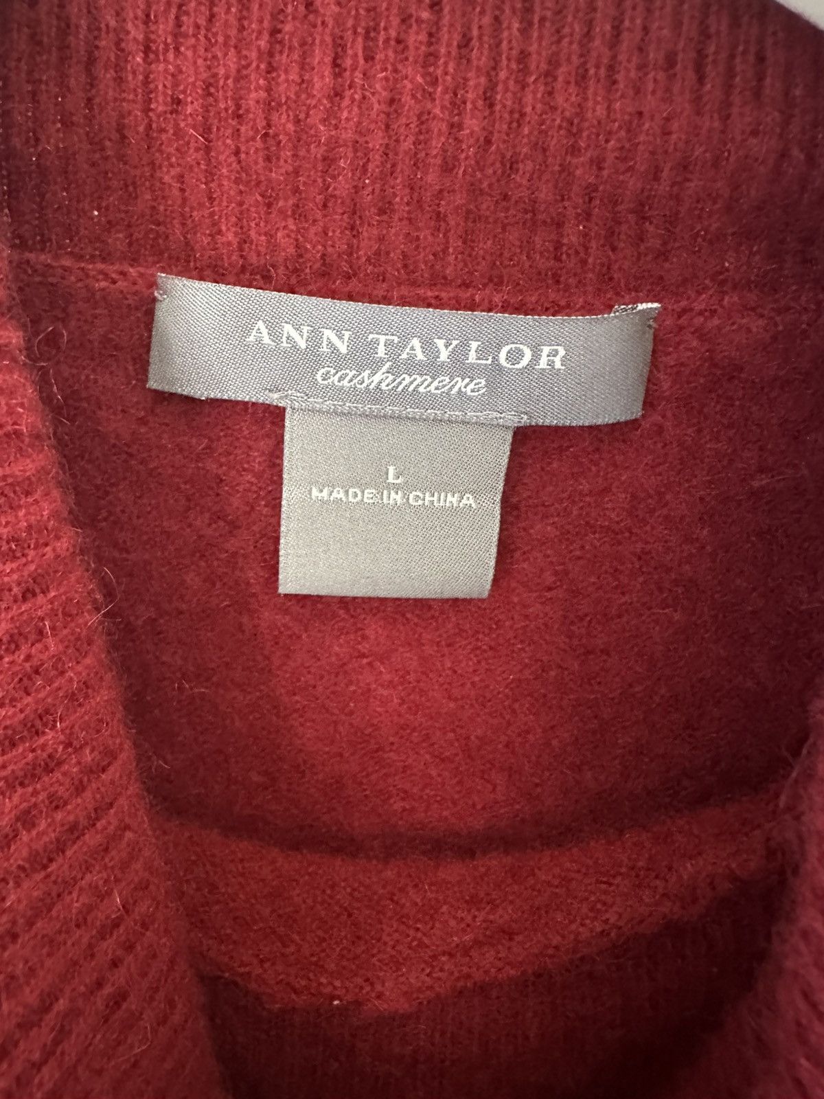 Ann Taylor Ann Taylor Womens Pure Cashmere Turtleneck Long Sleeve Size L / US 10 / IT 46 - 4 Thumbnail