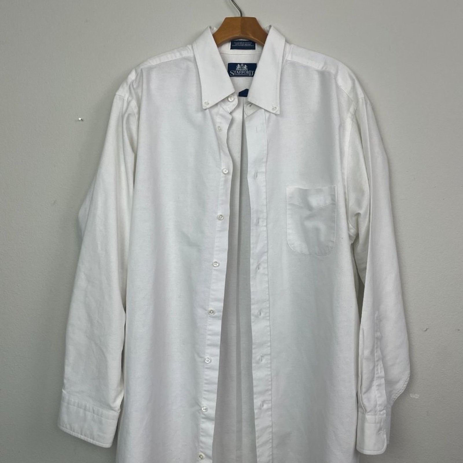 Stafford Stafford Men's Button Down, Size 18/35 Size US L / EU 52-54 / 3 - 6 Thumbnail