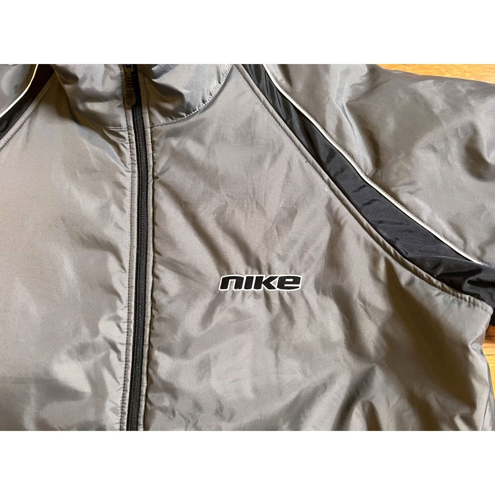 Nike VINTAGE Nike Rave Skater Winter Jacket Men’s 2XL Gray Bomber Coat, Zip, Full Zip, Lined, Pockets, 90s Hipster Outdoor Ski, Mens Size US XXL / EU 58 / 5 - 3 Thumbnail