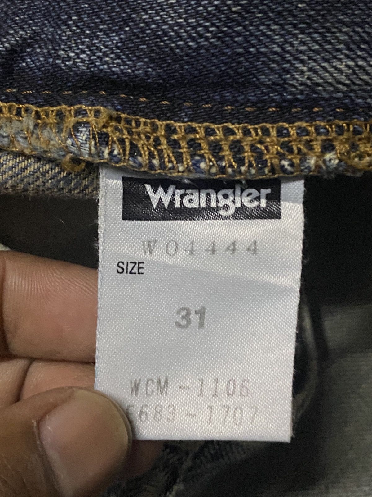 Wrangler Wrangler authentic Western Geams Faded Distressed Loose Jean Size US 30 / EU 46 - 16 Thumbnail