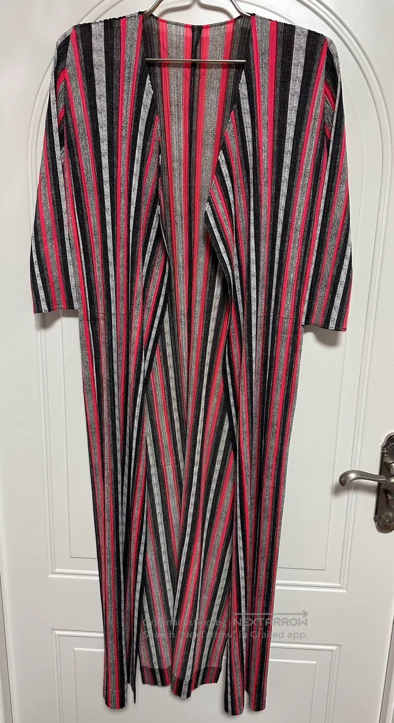 Issey Miyake Issey Miyake Red-black-gray Striped Long Cardigan Size XXL / US 16-18 / IT 52-54 - 1 Thumbnail