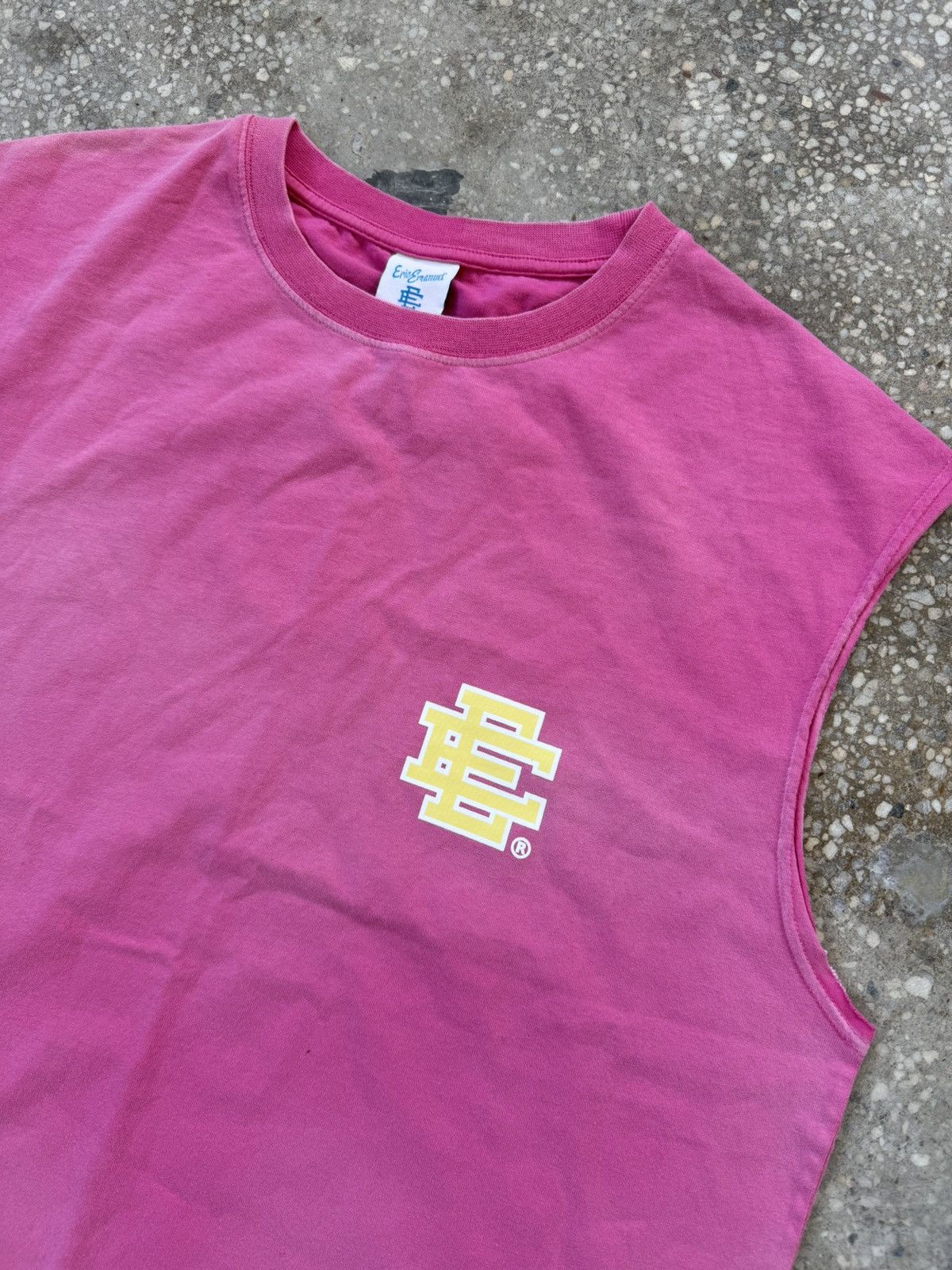 Eric Emanuel PINK CUT OFF TEE DSWT SZ MEDIUM Size US M / EU 48-50 / 2 - 3 Thumbnail