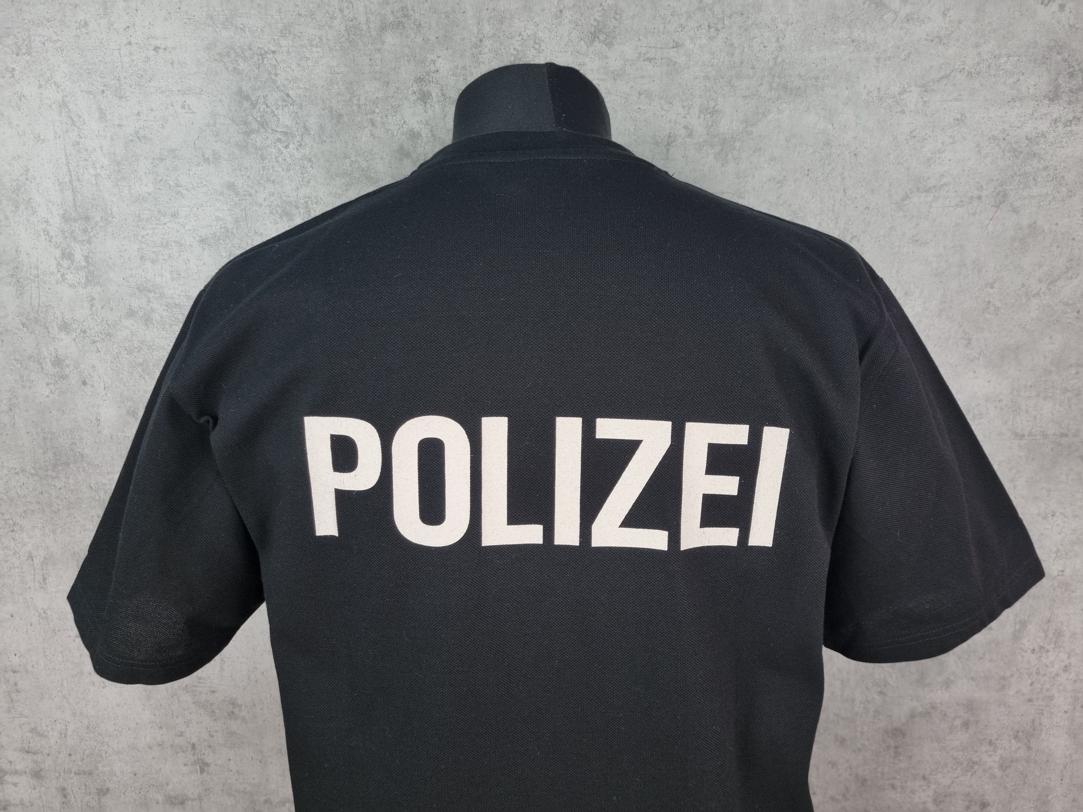 Vintage 90s Polizei Print Tee Shirt Vetements Style seen on Kanye Size US L / EU 52-54 / 3 - 7 Thumbnail