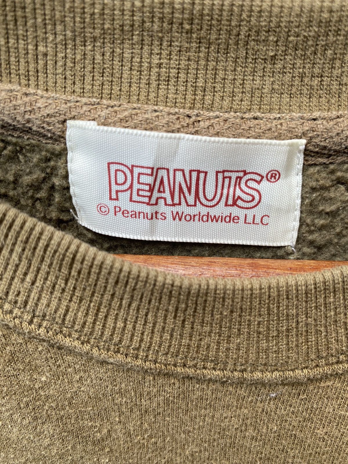 Peanuts Vintage Peanuts Sweatshirt Sun Faded Pullover Jumper Size US L / EU 52-54 / 3 - 7 Thumbnail