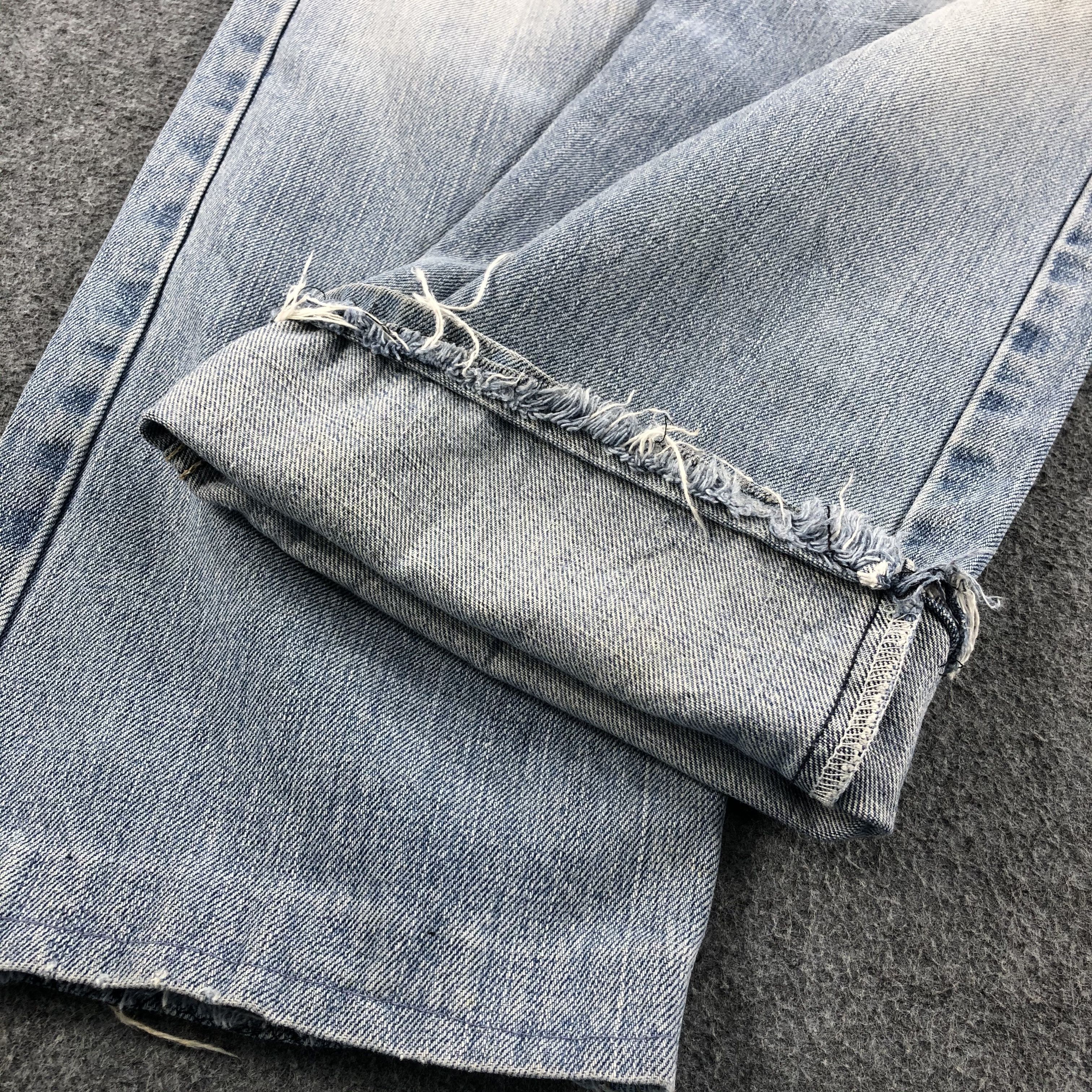 Levi's Distressed Vintage Levis 505 Jeans Stone Washed Denim KJ464 Size US 36 / EU 52 - 7 Thumbnail