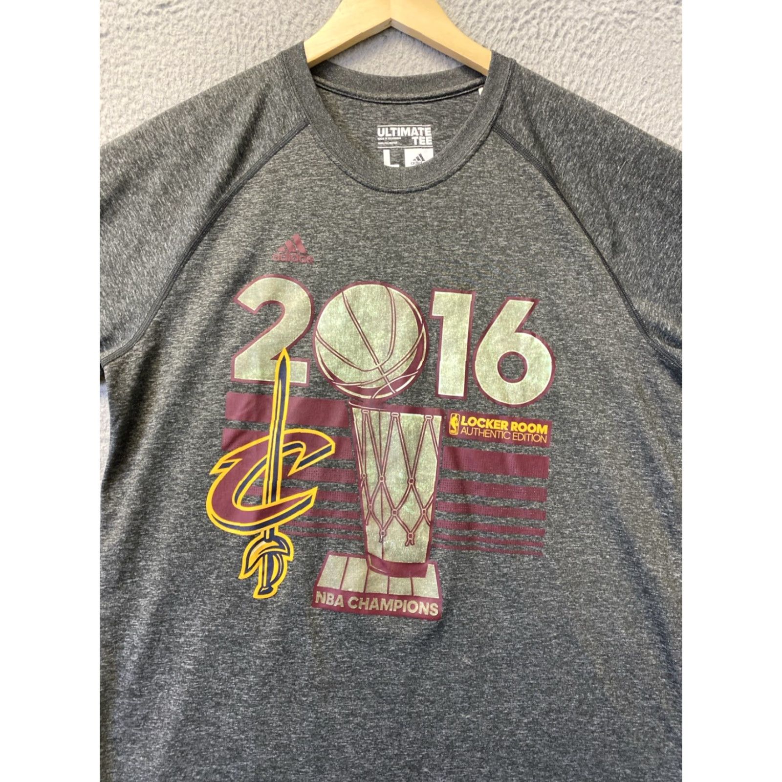 Adidas VINTAGE adidas 2016 NBA Champions Graphic Tee T-Shirt - Adult Large Gray Geometric Mens Size US L / EU 52-54 / 3 - 2 Thumbnail