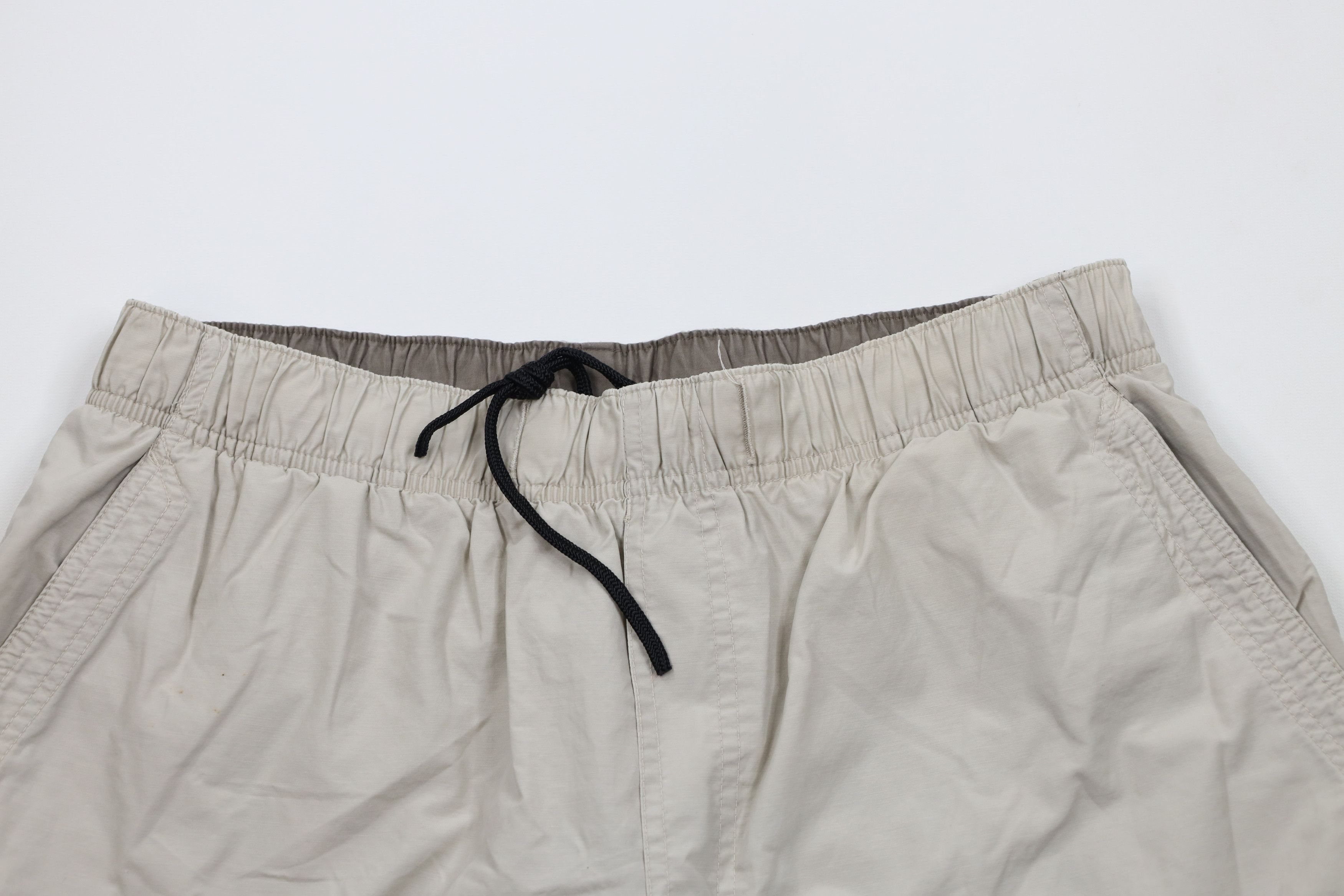 Columbia × Vintage Vintage Columbia Spell Out Lined Cargo Shorts Beige Tan Size US 32 / EU 48 - 2 Thumbnail