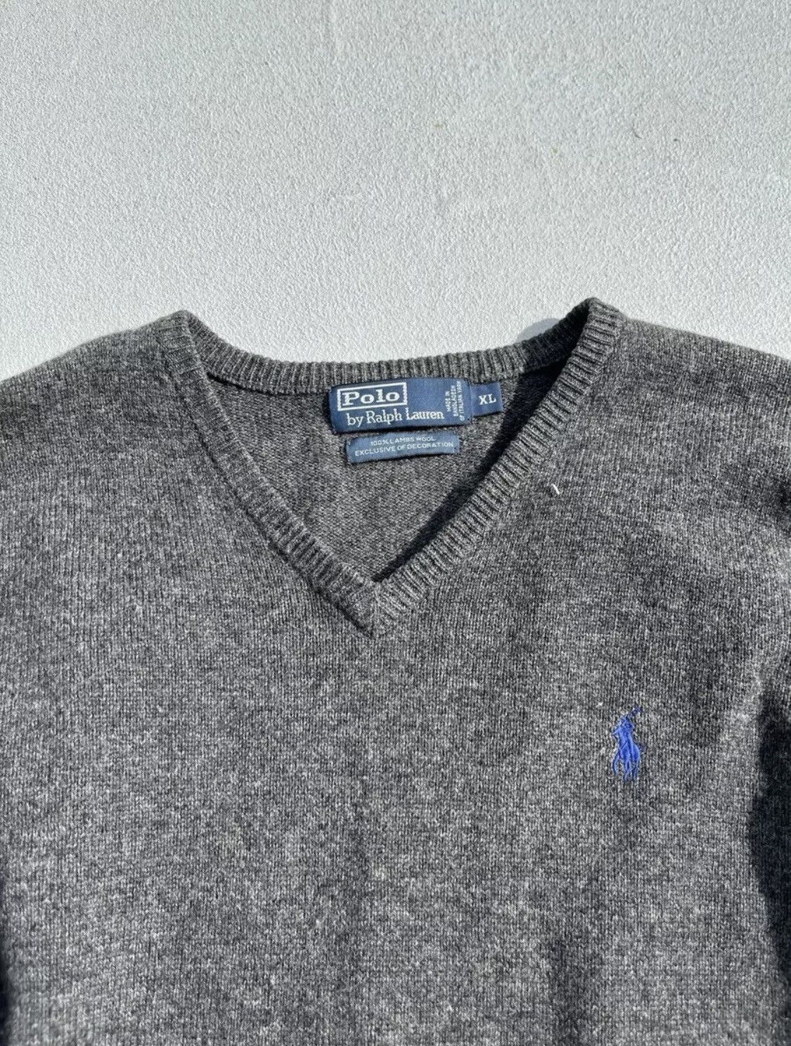 Polo Ralph Lauren Polo Ralph Lauren Gray V-Neck 100% Lambs Wool Sweater Size US XL / EU 56 / 4 - 1 Thumbnail