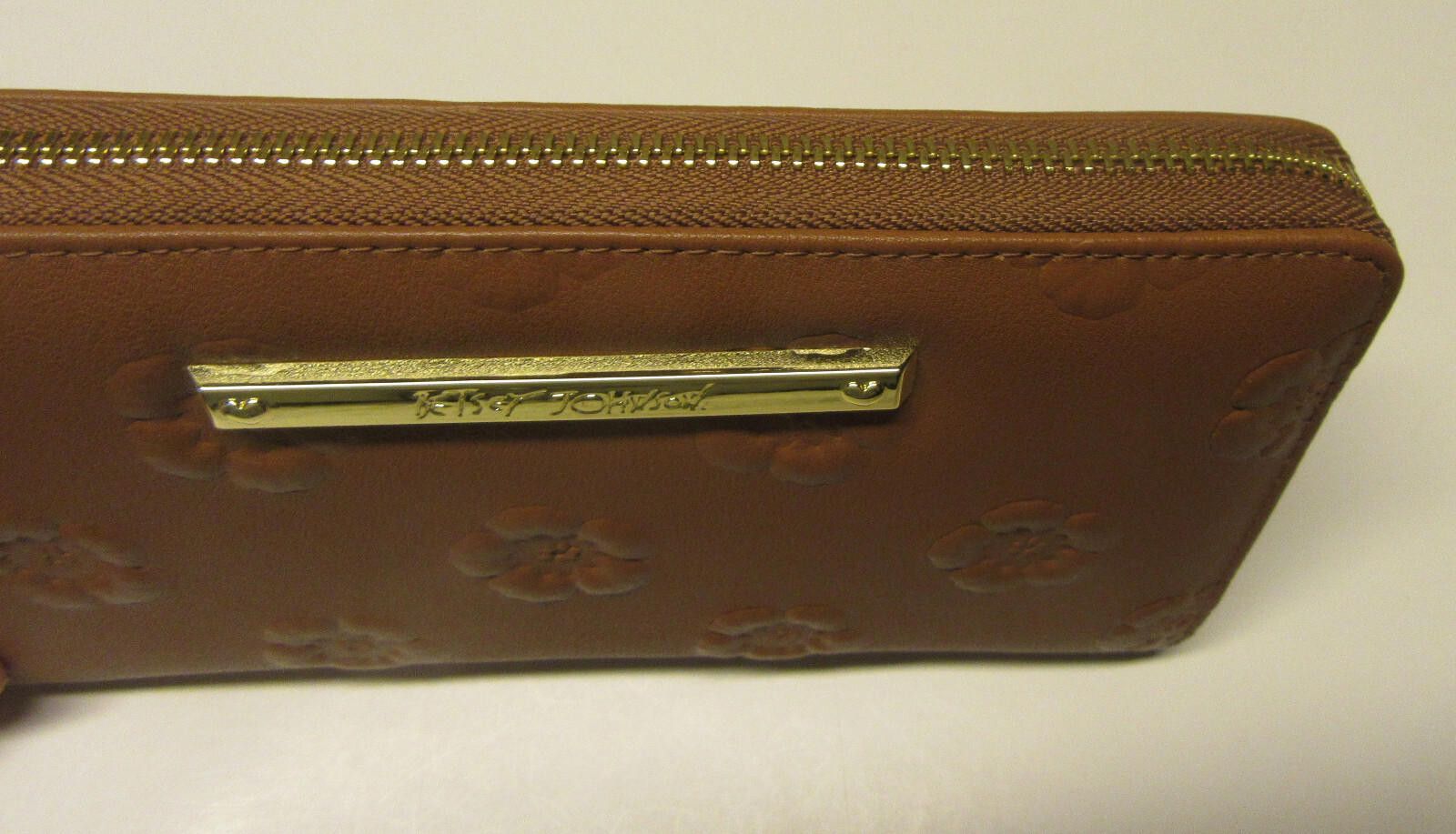 Designer Betsey Johnson Zip Around Wallet Cognac Size ONE SIZE - 4 Thumbnail