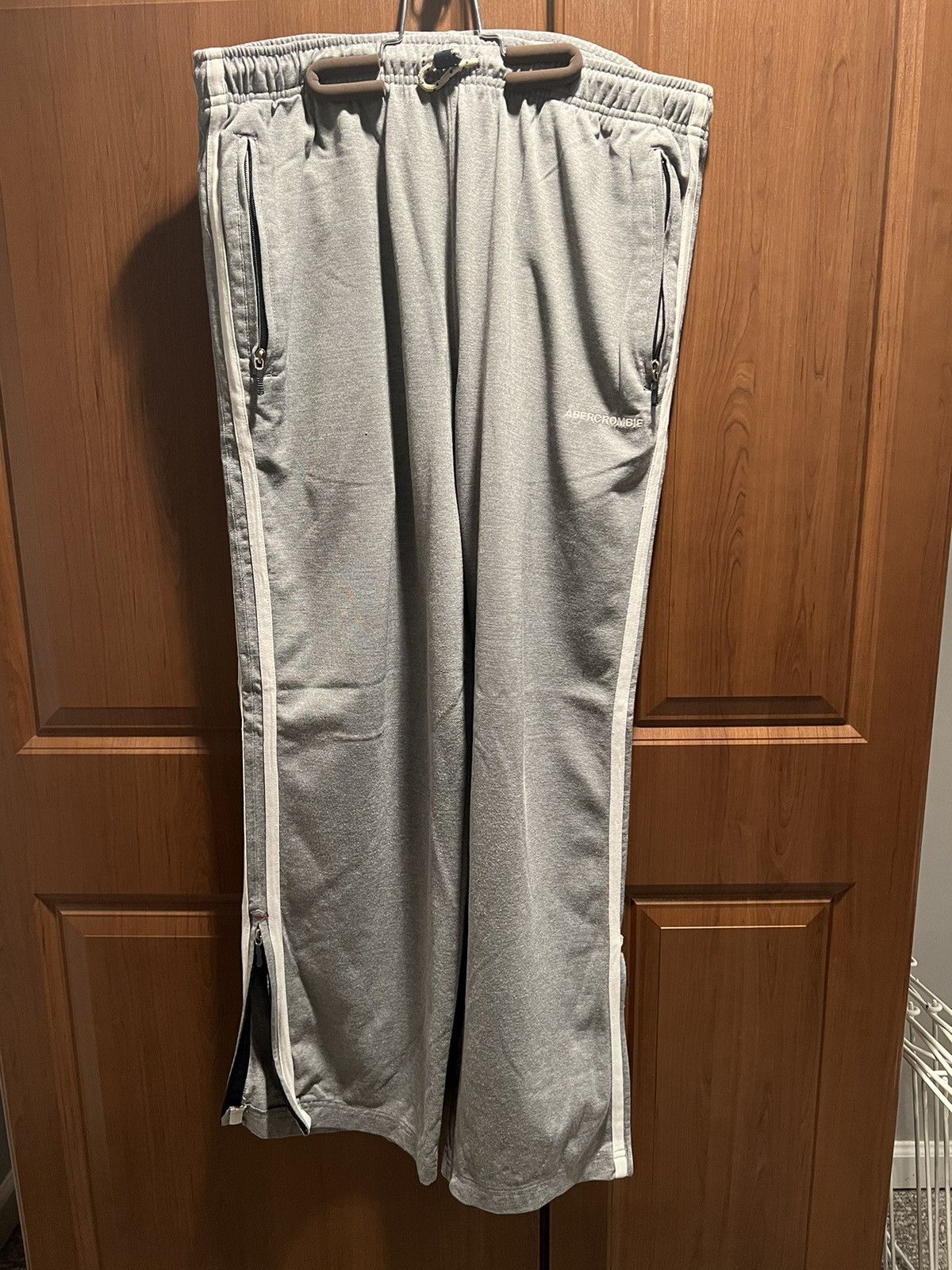 image of Abercrombie Fitch Early 2000’S Vintage Grey Track Pants Sweatpants Size Large, Men's