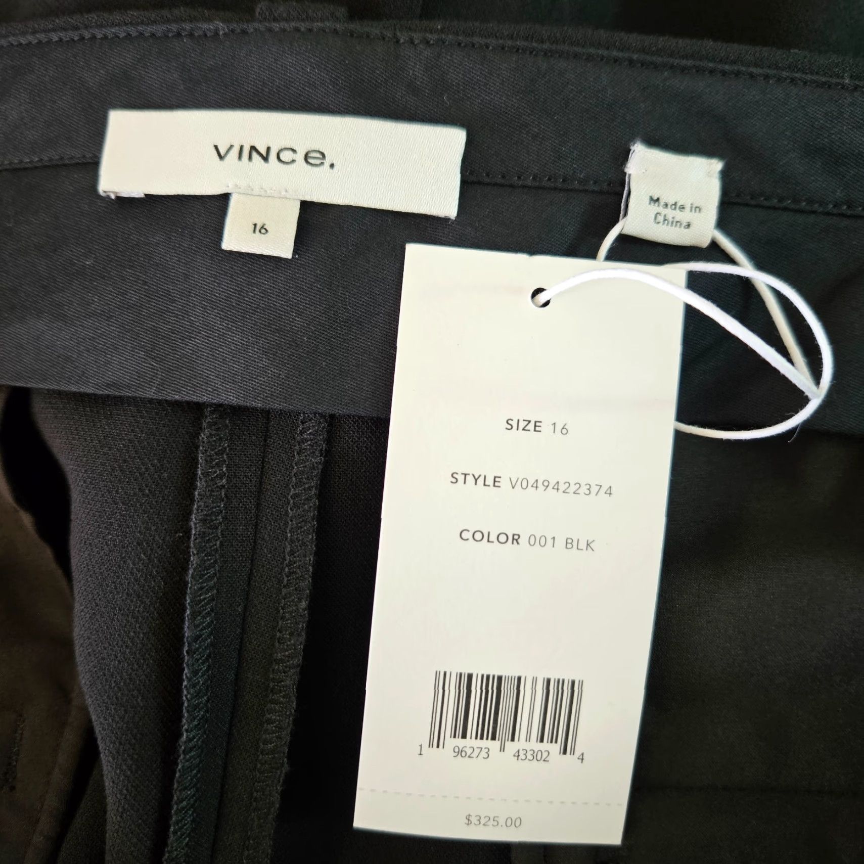 Vince Vince Womens Low Rise Pintuck Shorts Sz 16 Solid Black Bermuda Summer Spring Size 38" / US 16 / IT 52 - 4 Thumbnail