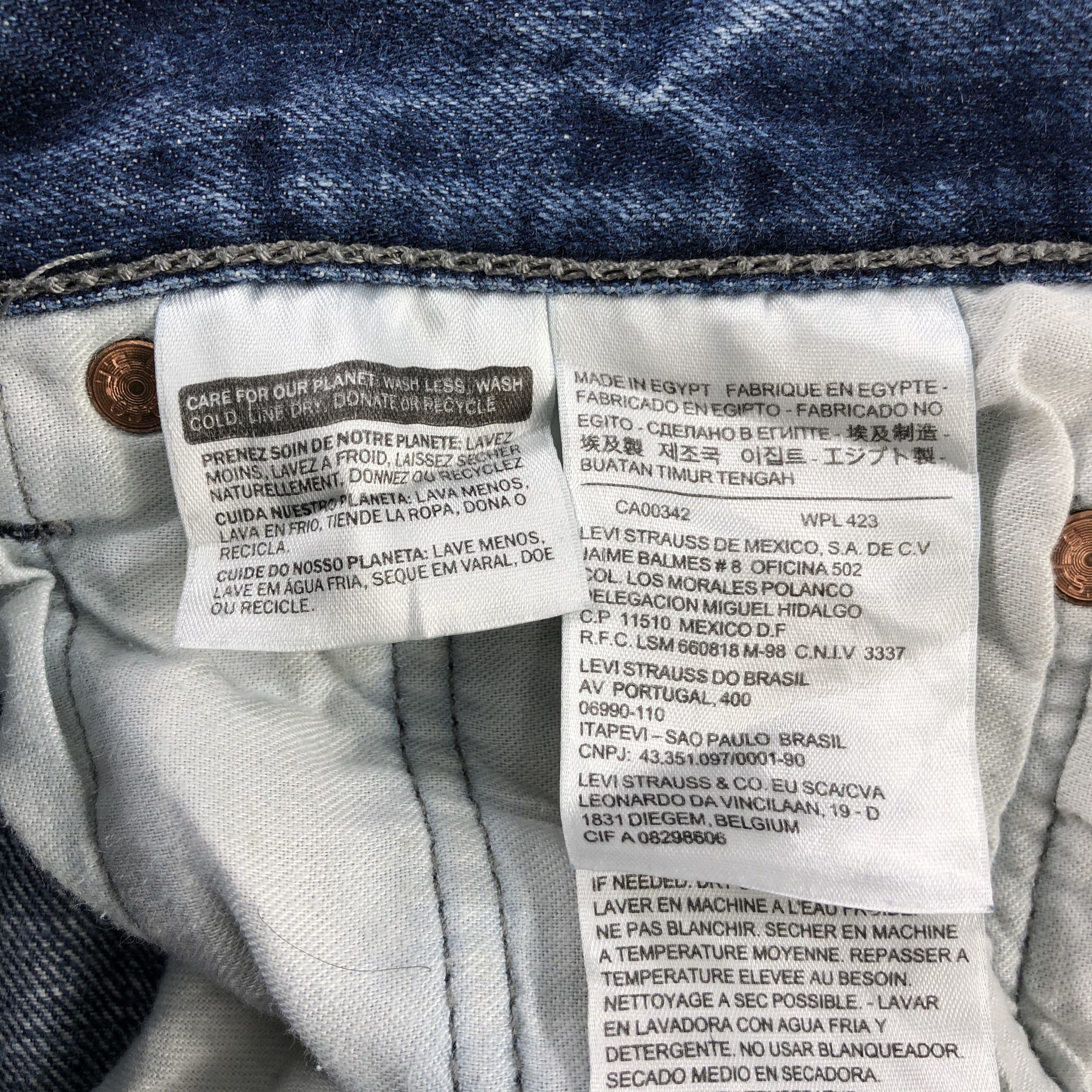 Levi's Vintage 501 Jeans Blue Wash Denim KJ941 Size US 34 / EU 50 - 12 Thumbnail