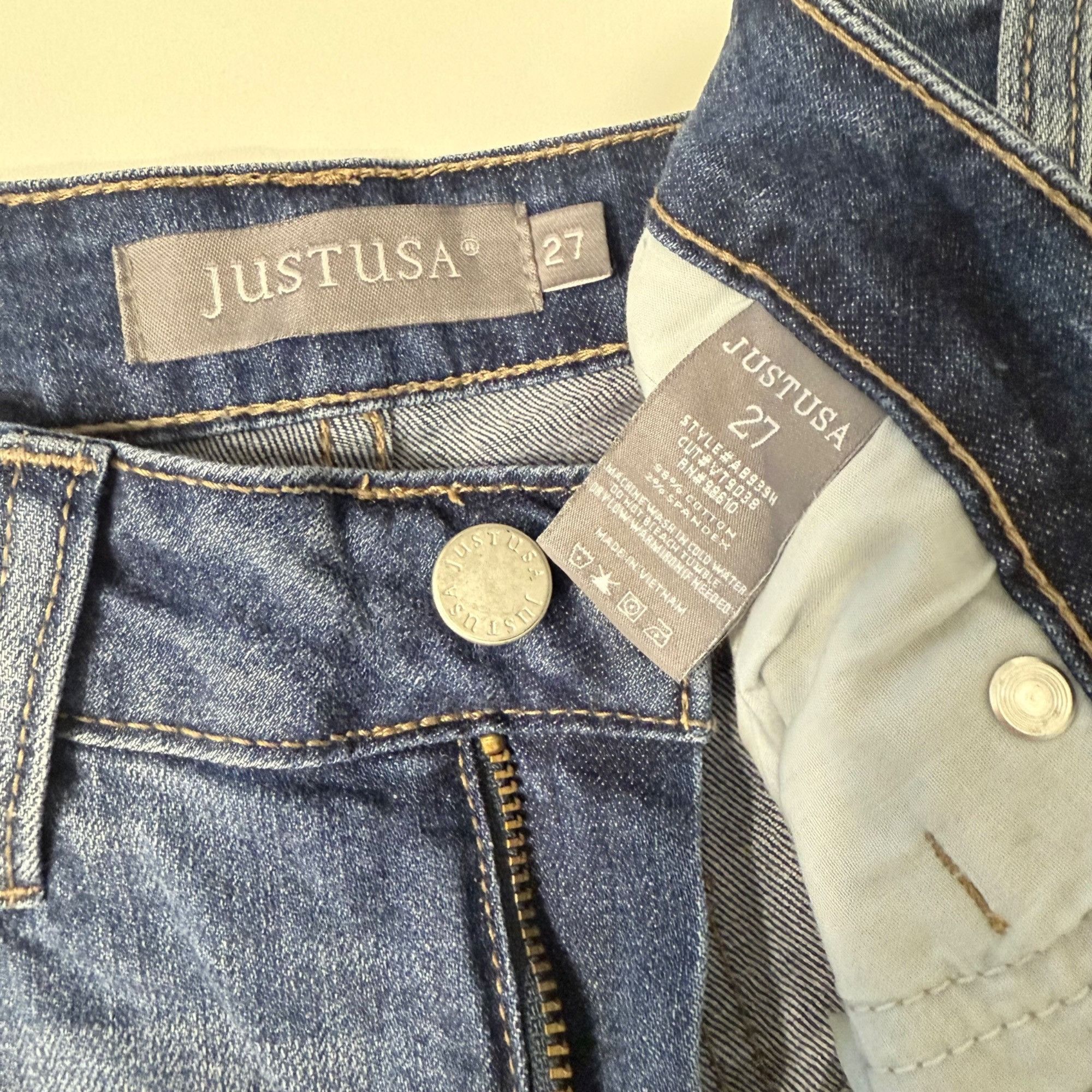 Other Just Usa Distressed Denim Shorts With Raw Hem Size 27 Womens Size 27" / US 4 / IT 40 - 3 Thumbnail