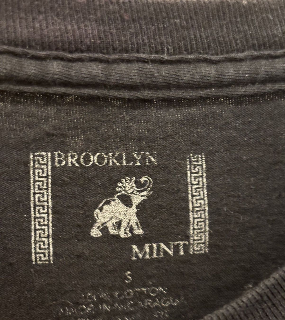 Brooklyn Mint Brooklyn Mint NOTORIOUS American Flag Biggie Smalls Shirt S Size US S / EU 44-46 / 1 - 3 Thumbnail