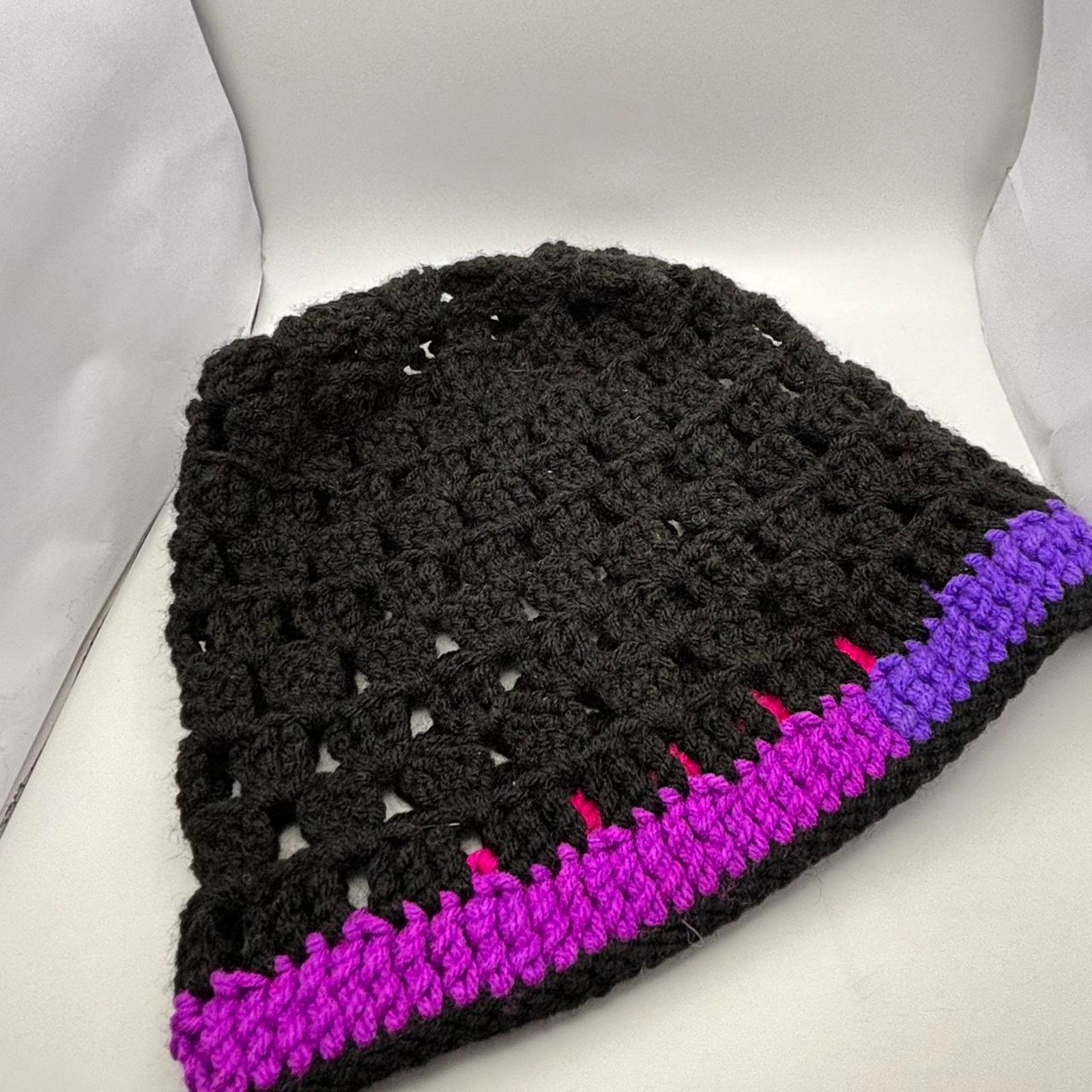 Other Womens knitted beanie Size ONE SIZE - 2 Thumbnail