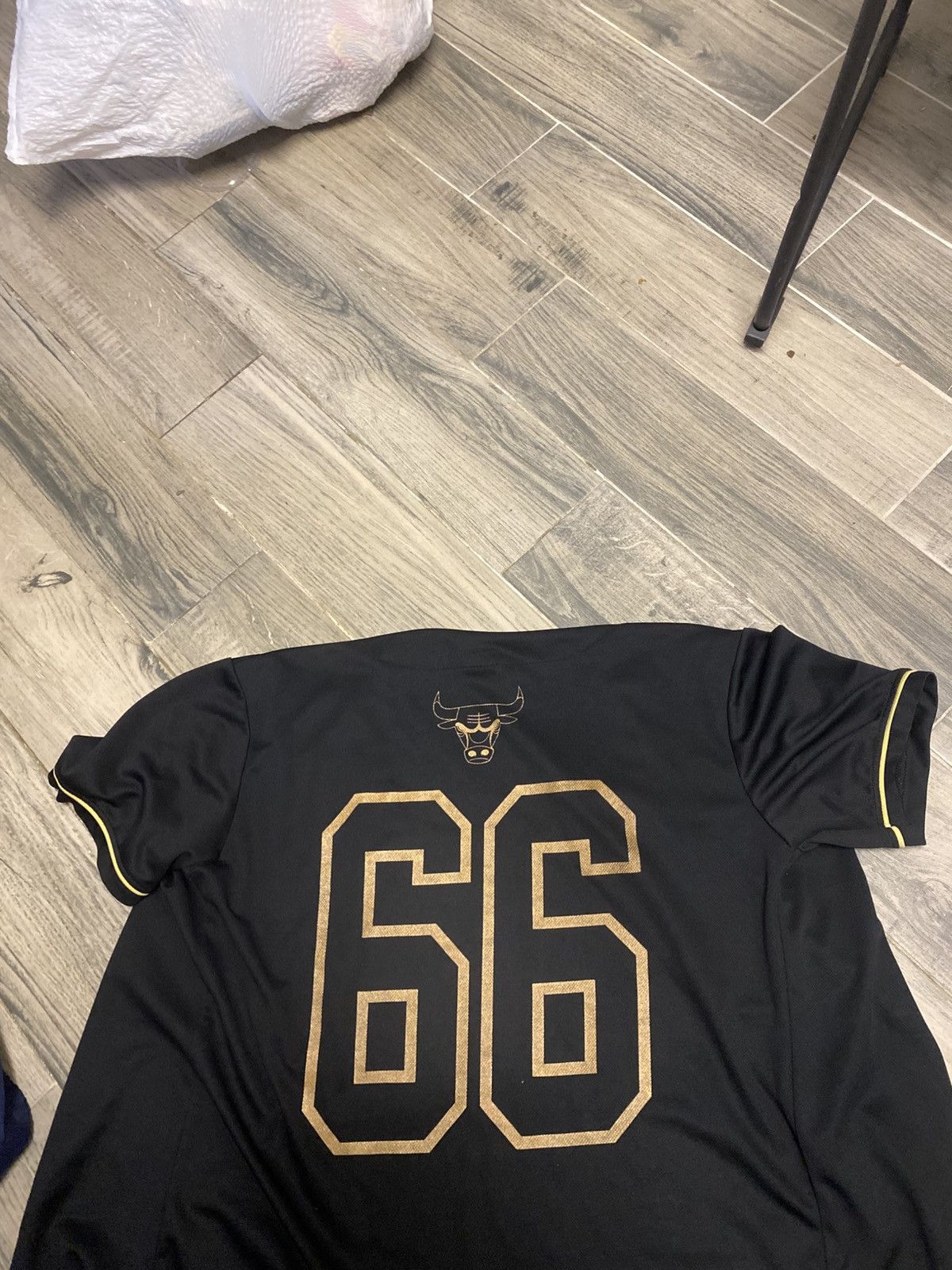 NBA RARE Chicago Bulls Black and Gold baseball jersey Size US L / EU 52-54 / 3 - 2 Thumbnail