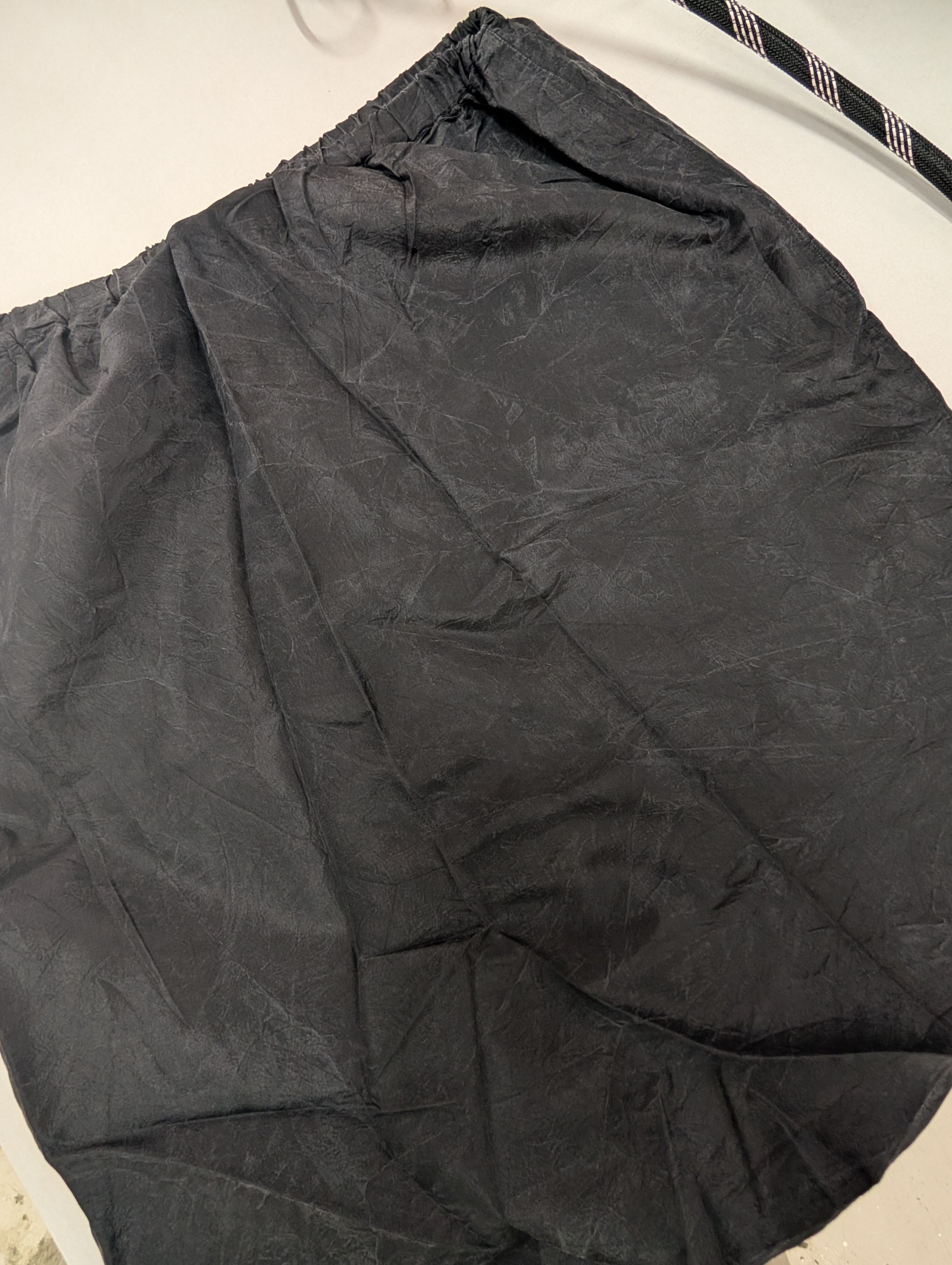 Miu Miu Black Silk Skirt With Beige Underlay Size 27" / US 4 / IT 40 - 6 Thumbnail
