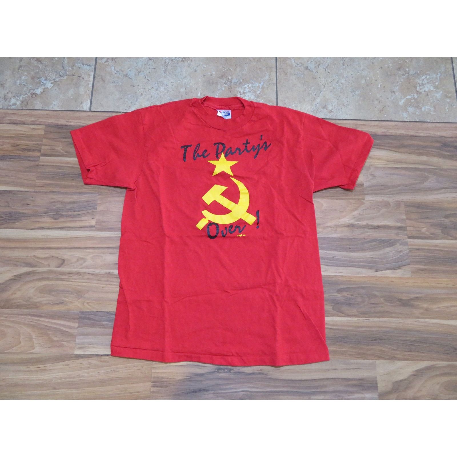 Hanes The Party Is Over Communism USSR Red Yellow T-shirt M 1980s Size US M / EU 48-50 / 2 - 1 Thumbnail