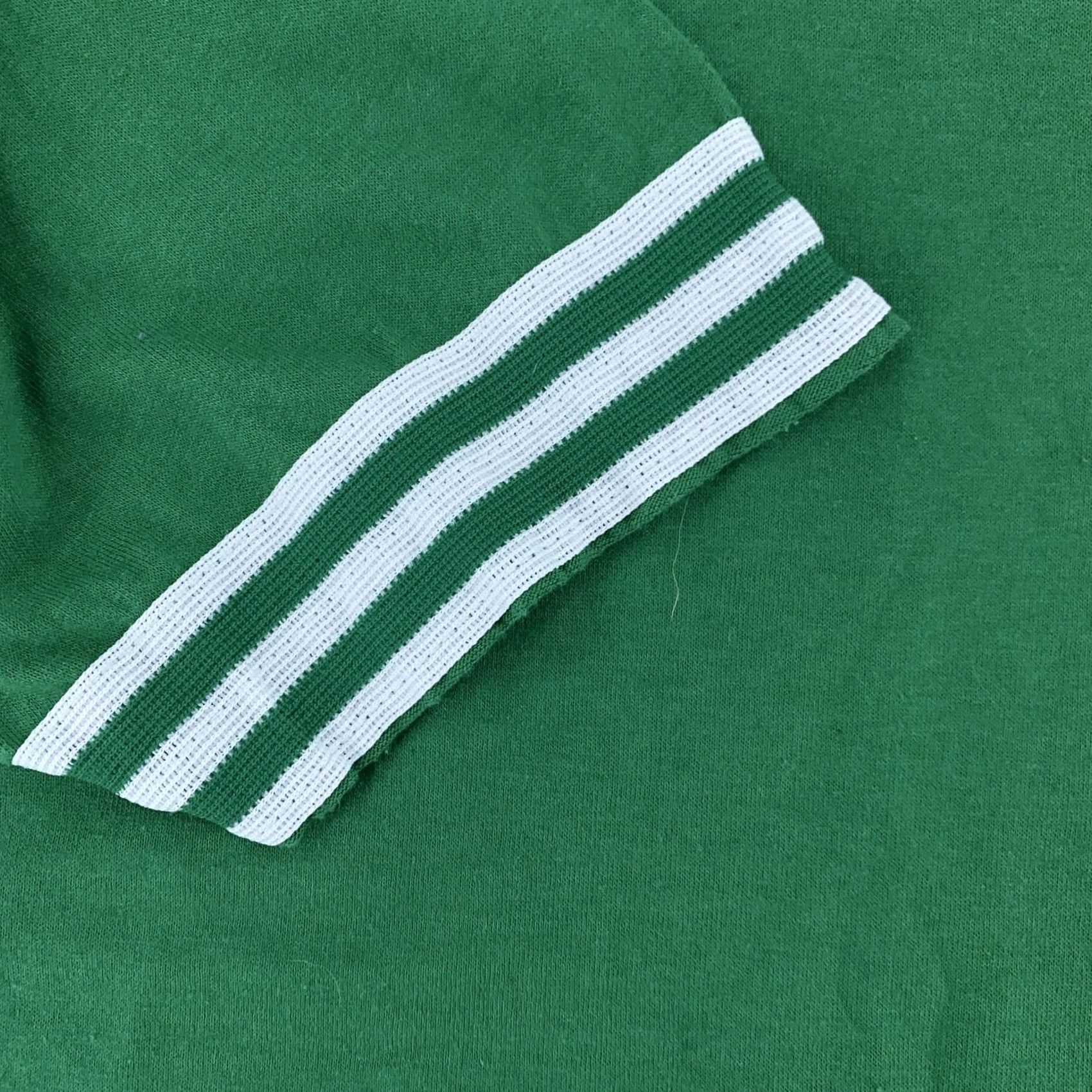 Jerzees VINTAGE Jerzees T-Shirt Green Mens L V-Neck Jersey Shirt Short Sleeve Striped Sleeve 80s Jersey Knit Size US L / EU 52-54 / 3 - 4 Thumbnail