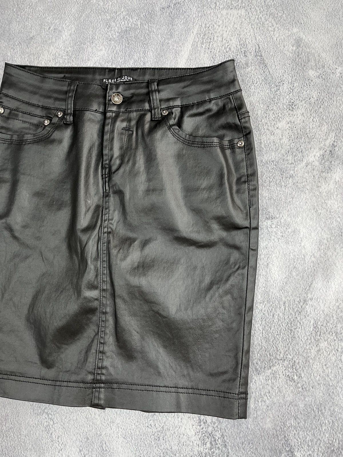 Vintage Vintage Y2K Japanese midi skirt waxed style size 27 Size 27" / US 4 / IT 40 - 3 Thumbnail