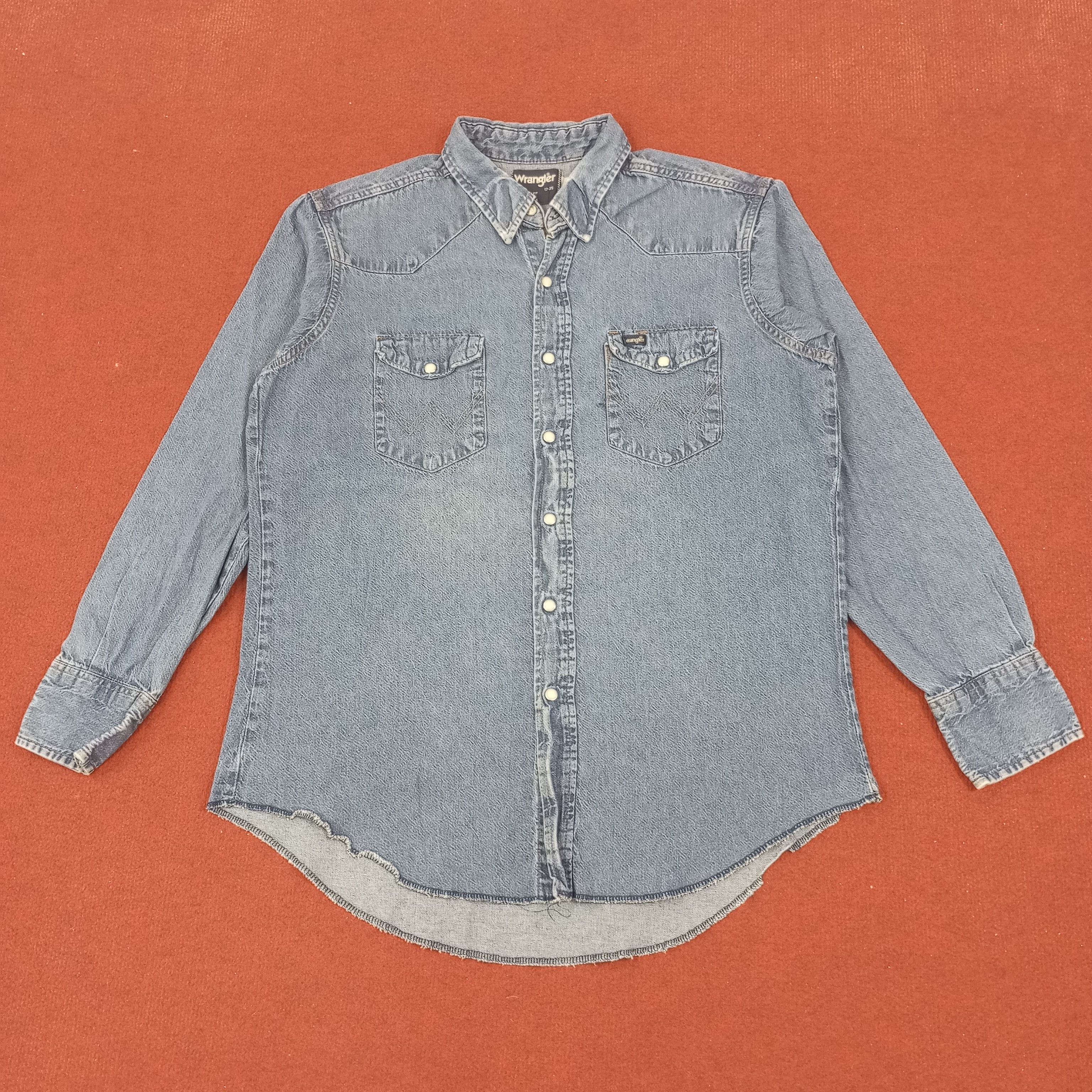 Wrangler Wrangler Classic Style Double Pocket Design Shirt Size US XL / EU 56 / 4 - 1 Thumbnail
