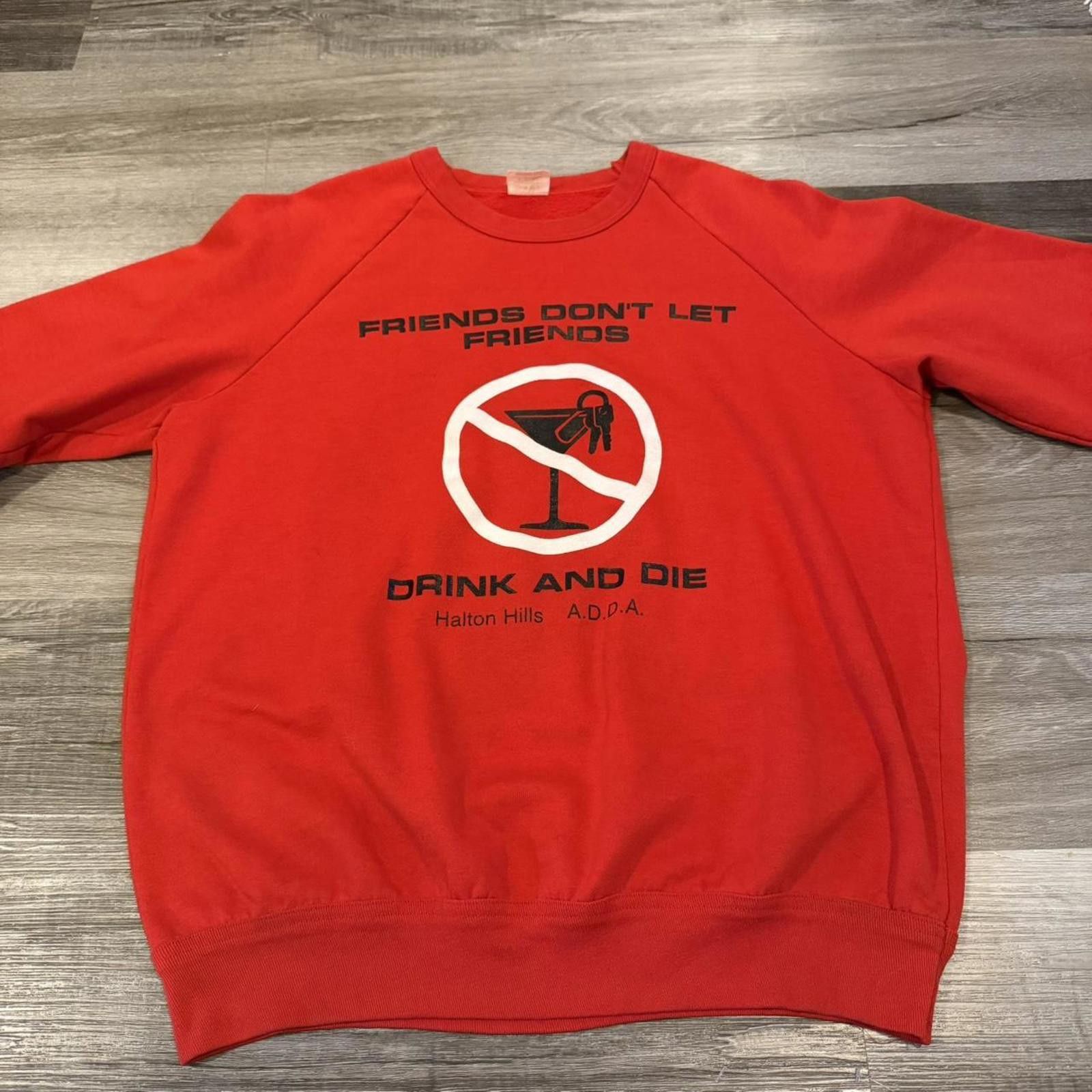 Other Vintage friends don’t let friends drink and die sweatshirt Size US M / EU 48-50 / 2 - 4 Thumbnail