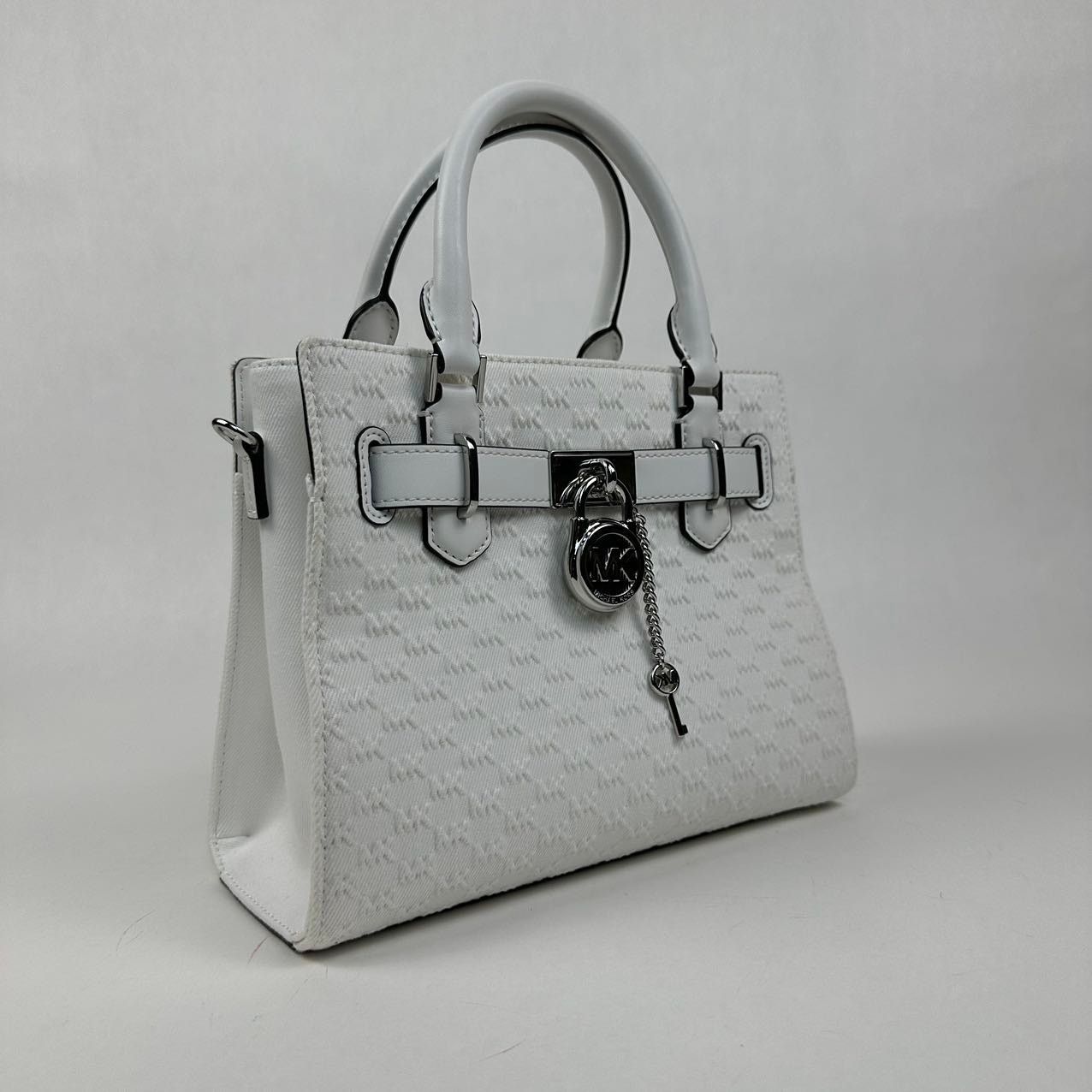 Michael Kors Michael Kors 35T4SHMS5C Hamilton Small Logo Embossed Washed Size ONE SIZE - 9 Thumbnail