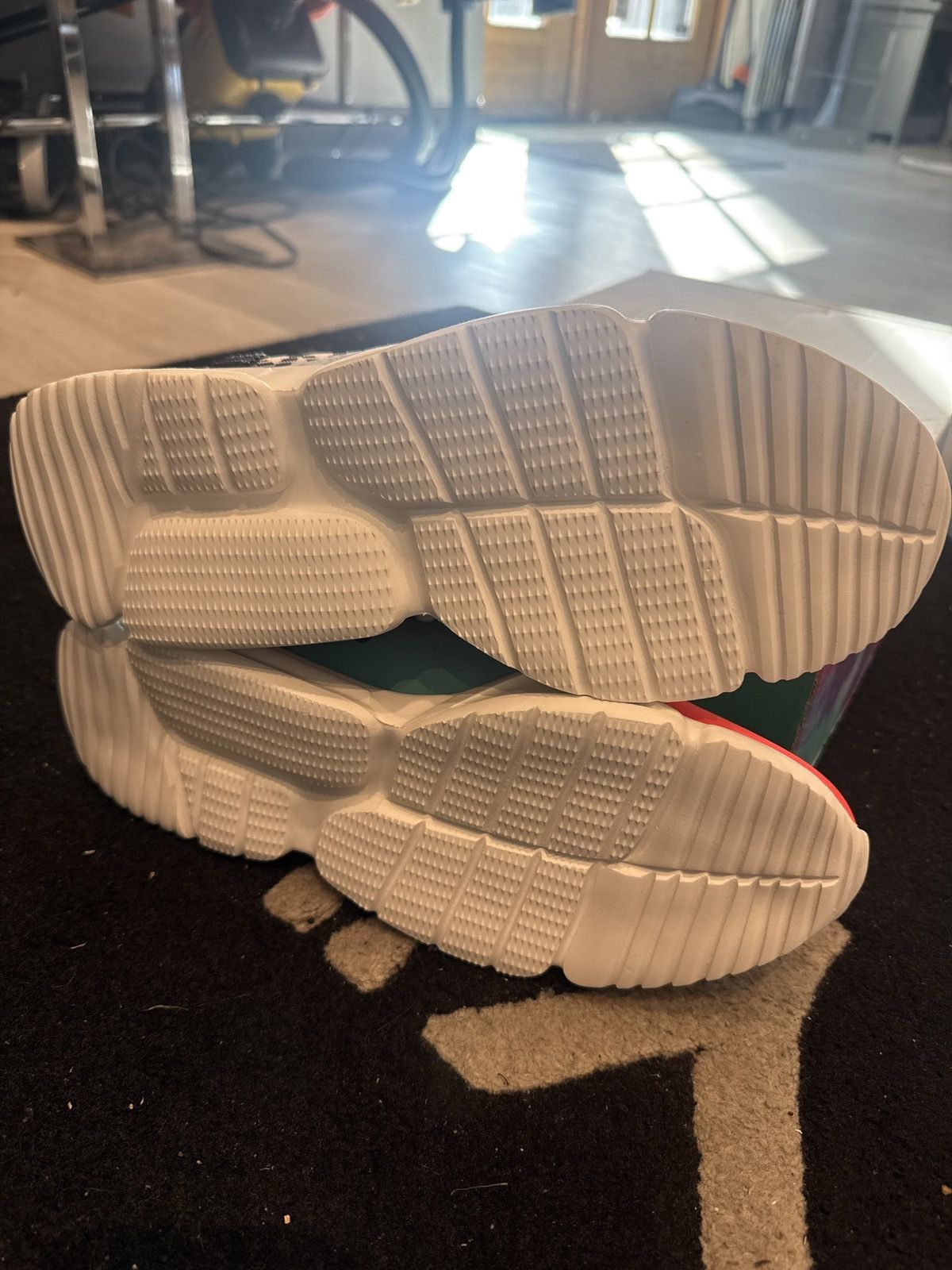 John Geiger John Geiger 002 low what the size 11 Size US 11 / EU 44 - 4 Thumbnail