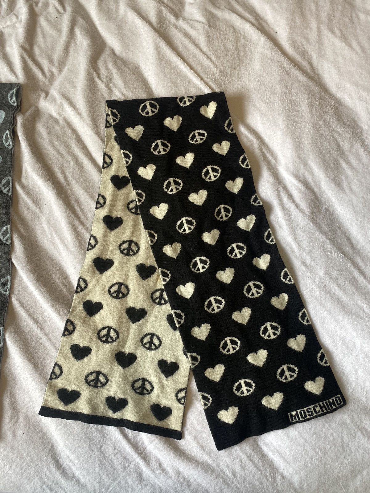 Moschino Wool/cashmere peace and love monogram scarf Size ONE SIZE - 1 Thumbnail